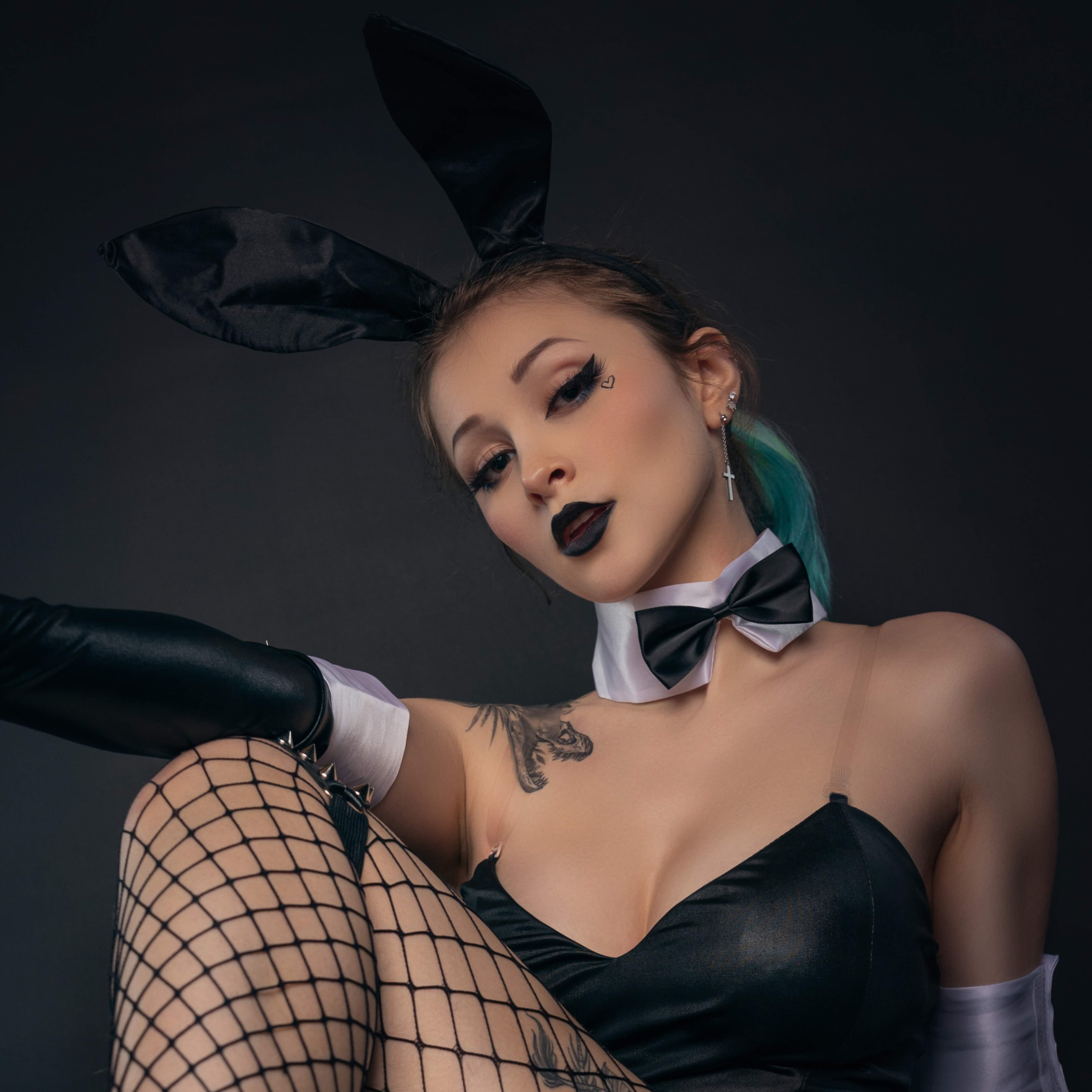 Sue💕👉chatting over on @liensue ONLY👈