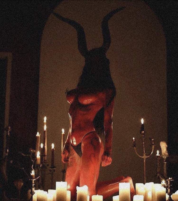 🧛🏼‍♀️