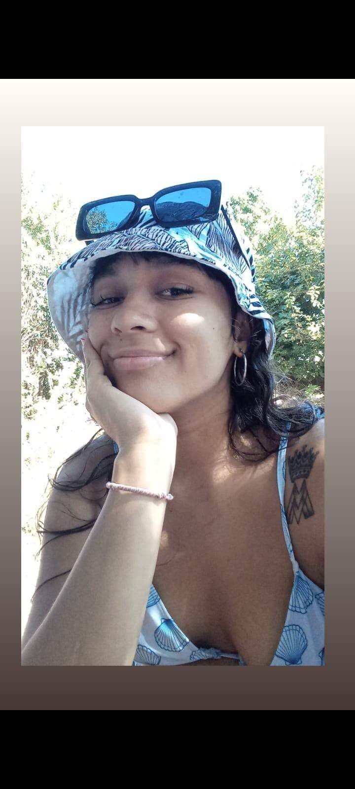 Smile blue