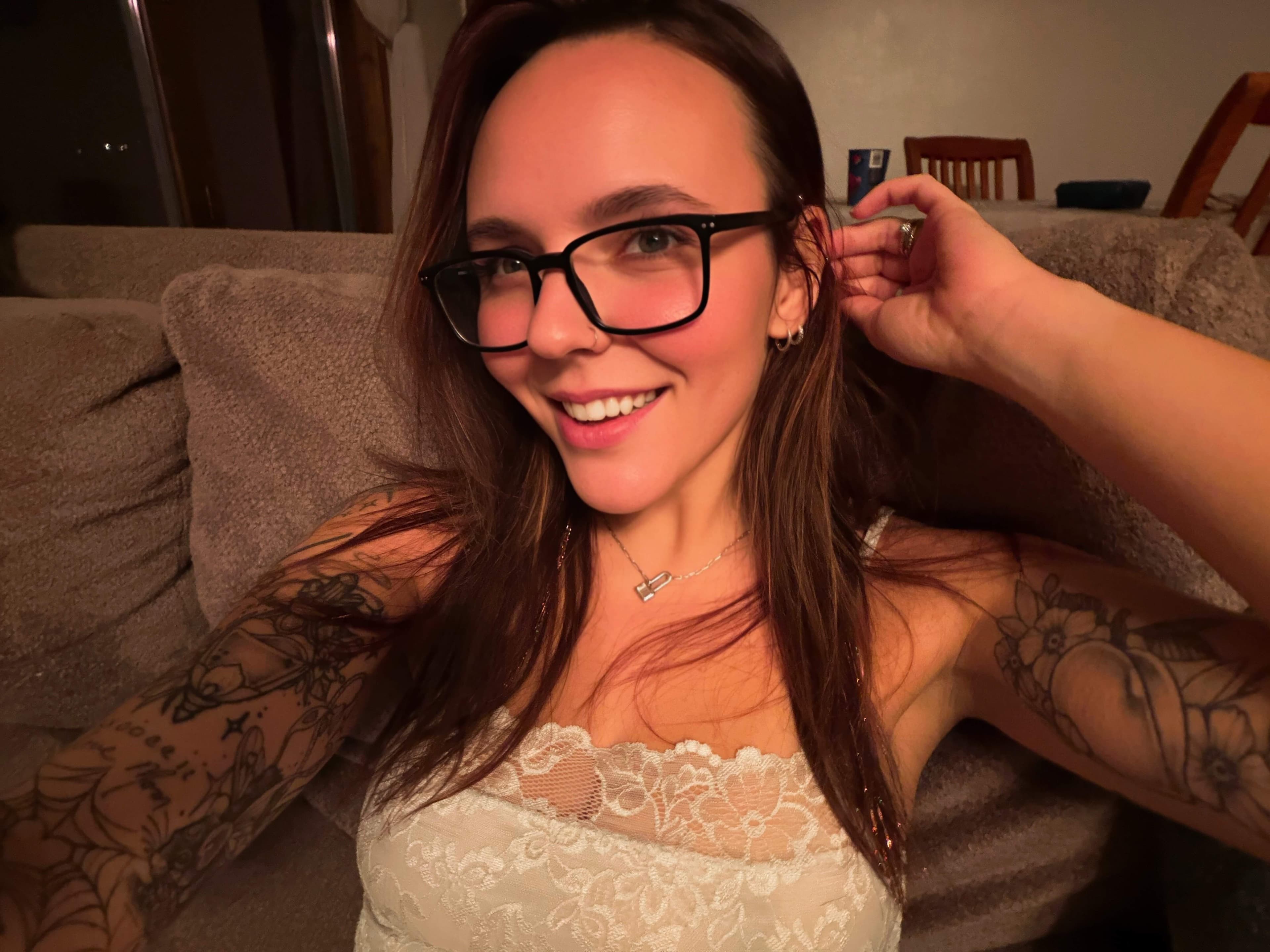 Glassescutie24