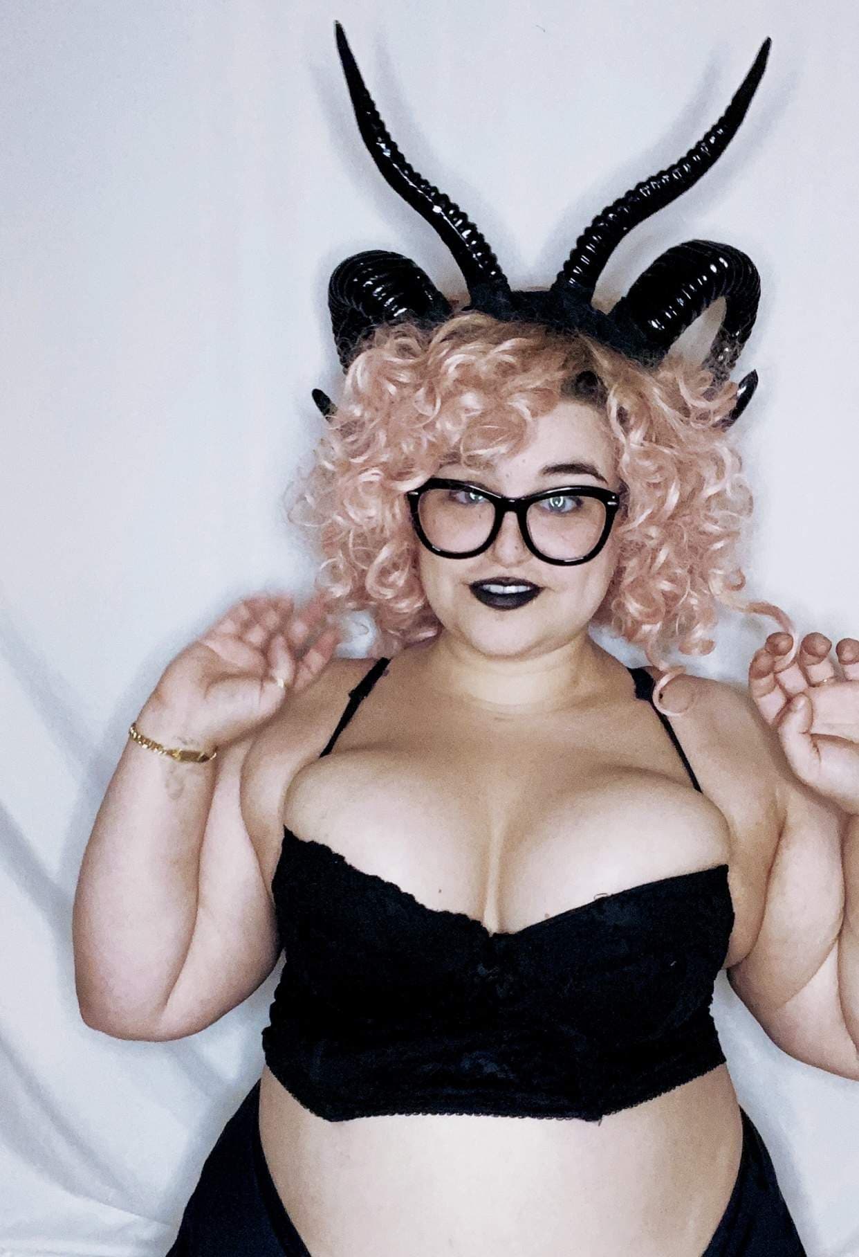 🐁 Enid fvkng Cohn 🦇