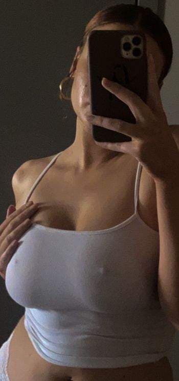 AprilRoxxxy