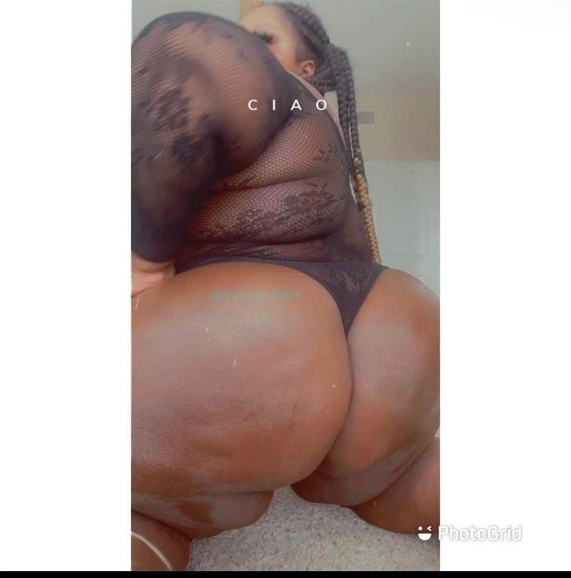 Da’ fat HOOCHIE 😍