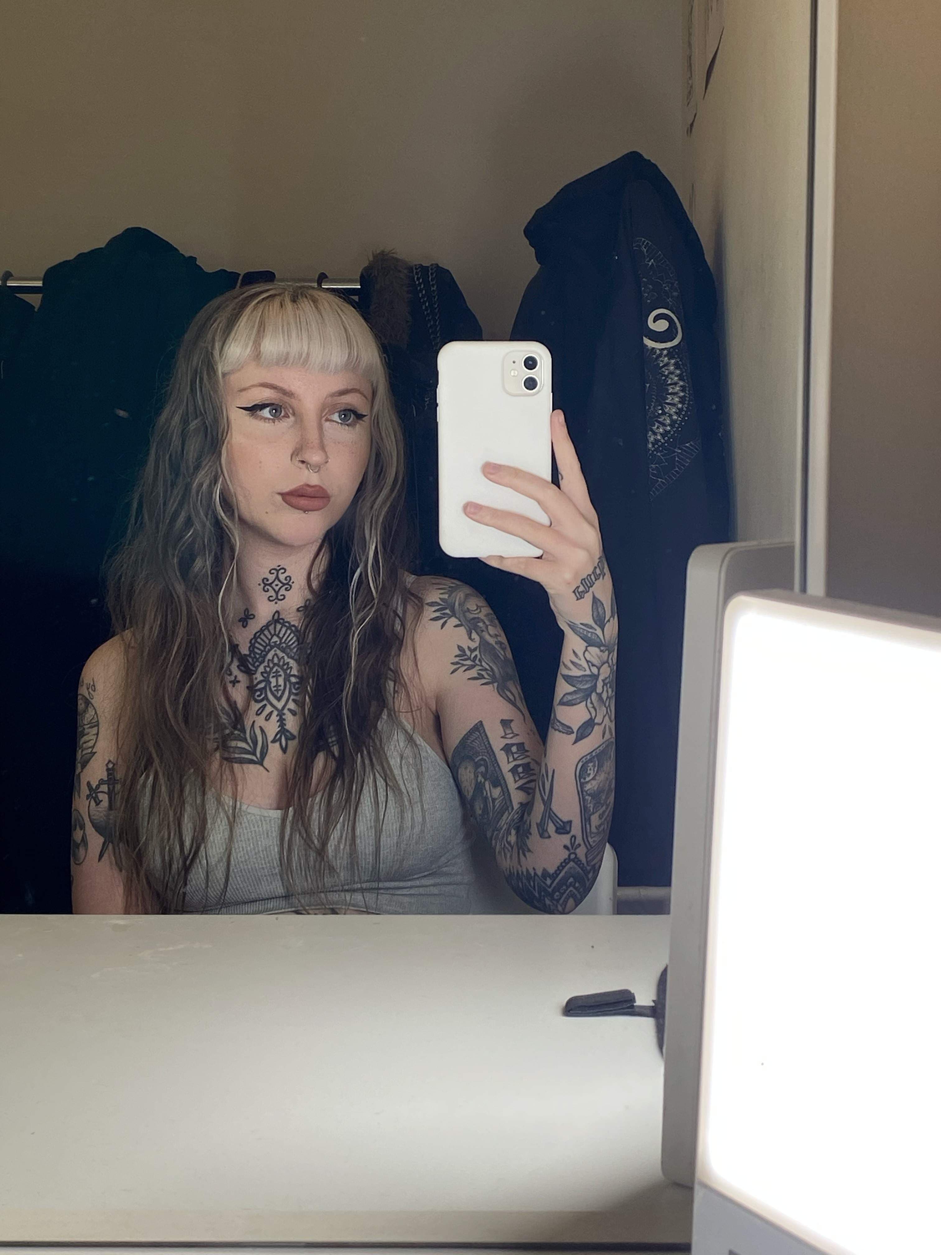 Lu 🌙🔮👻