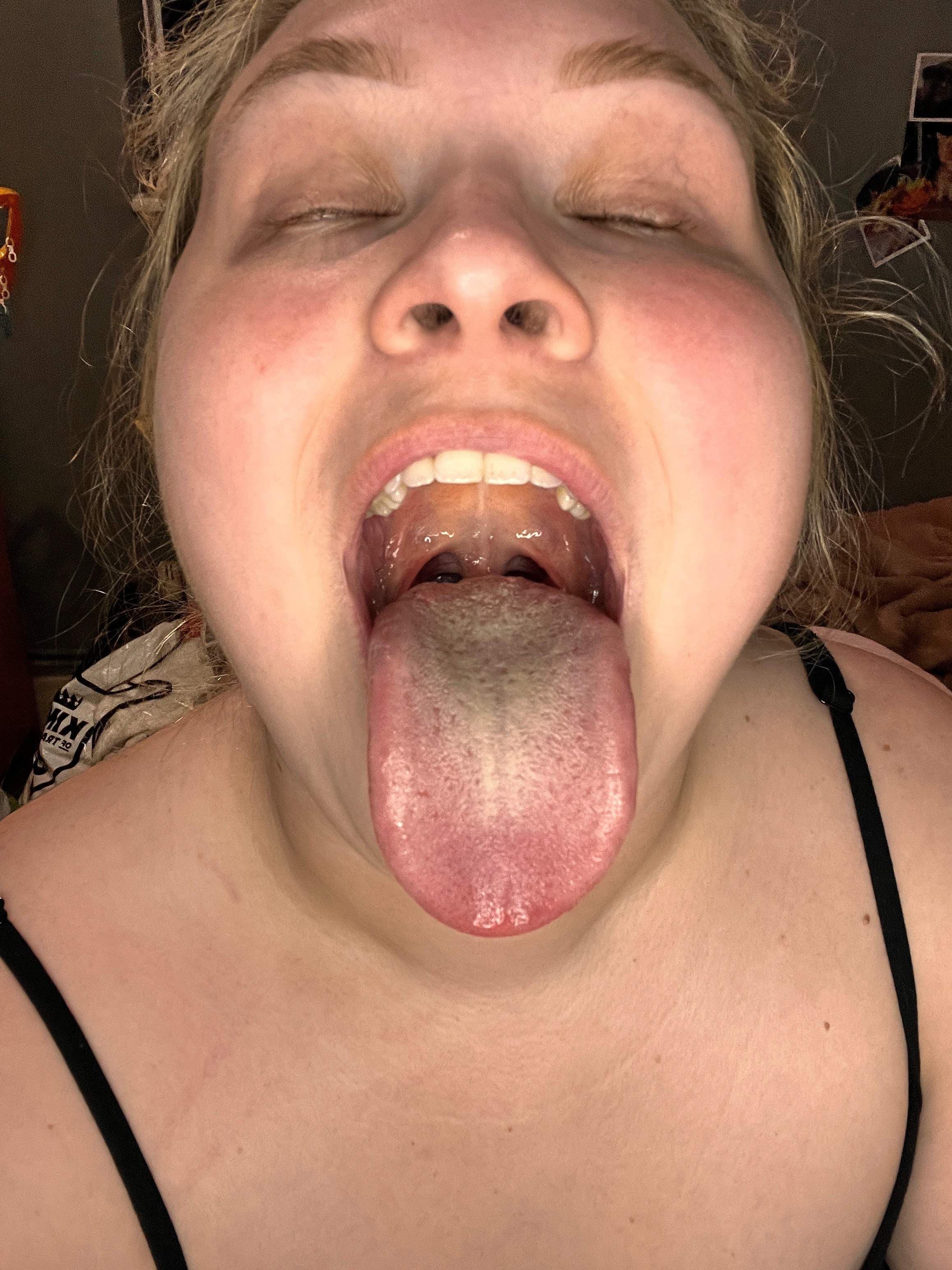 TonguequeenDeeFree