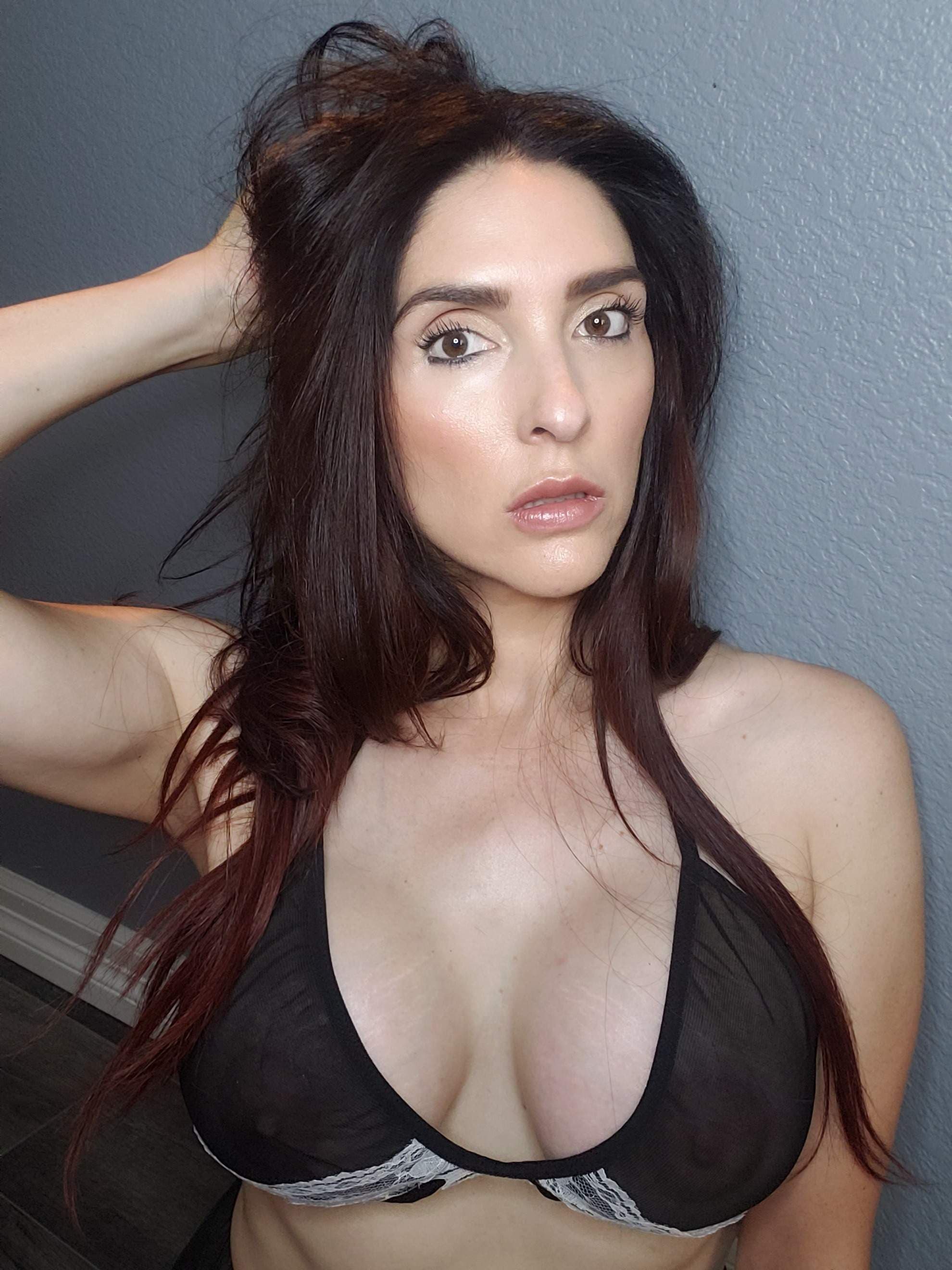 Samantha Raven