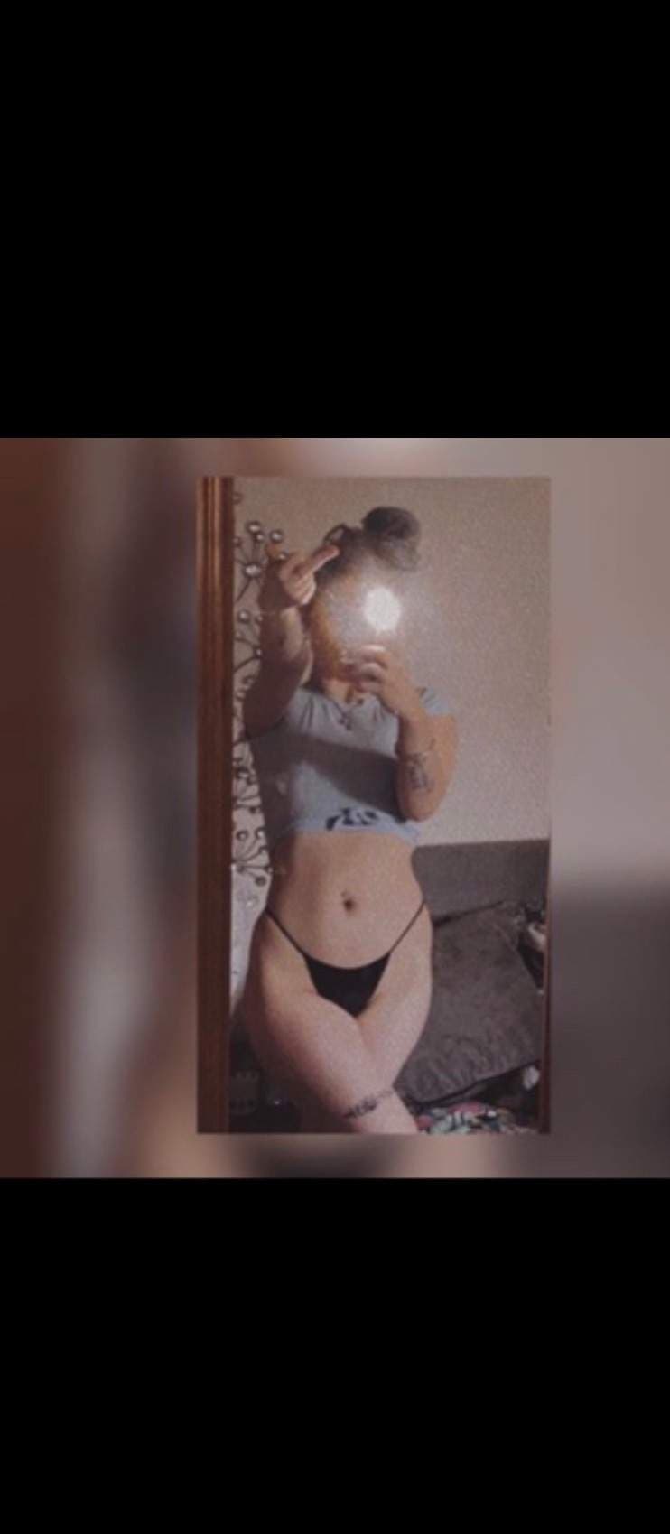 B🐝