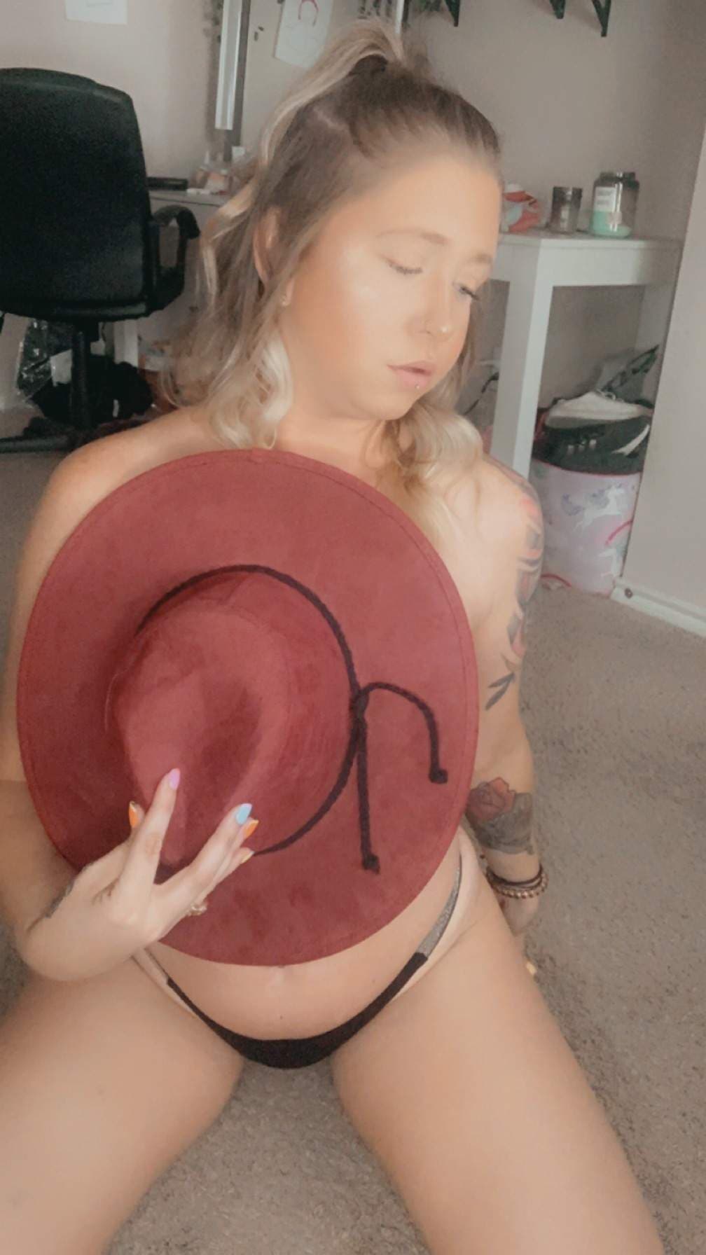 Mo