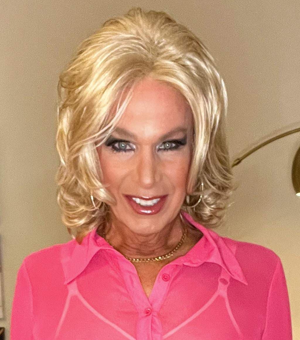 Beautiful Mature T Girl Model