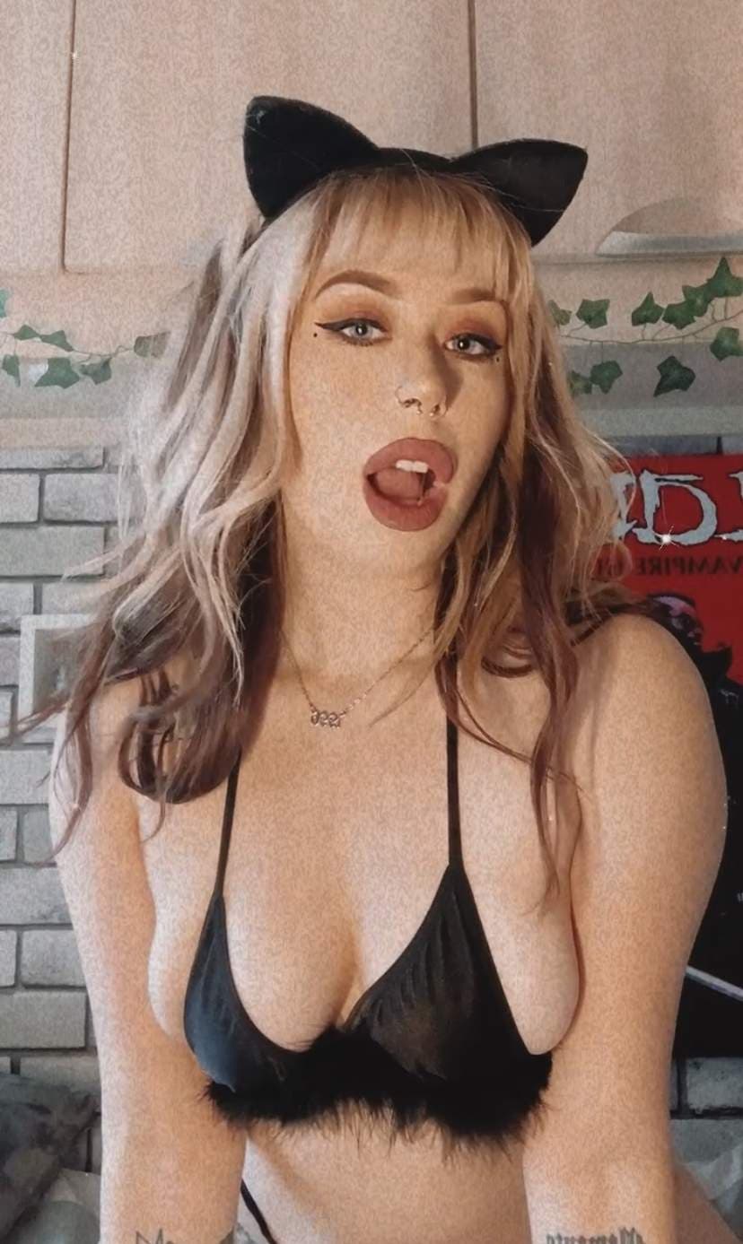 Lila Nova