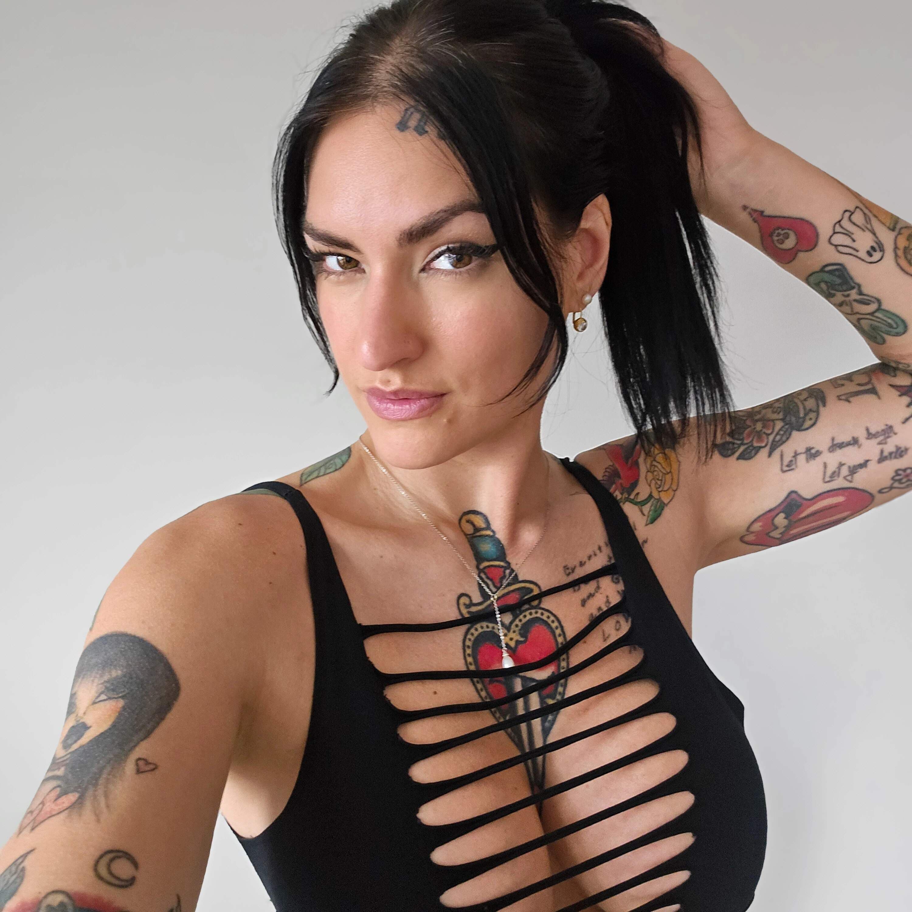 FREE BIG TITTY BRAT 🍒😈