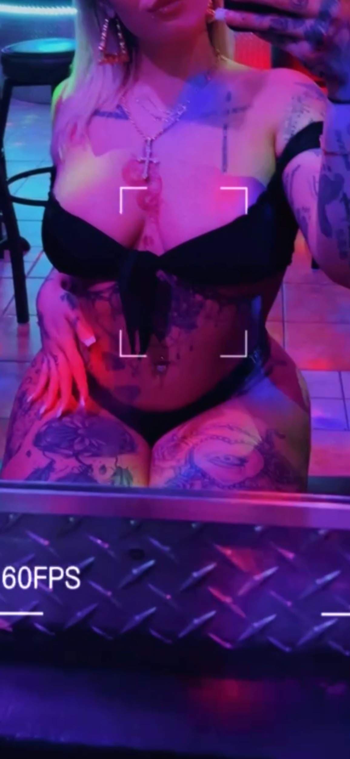 J💋