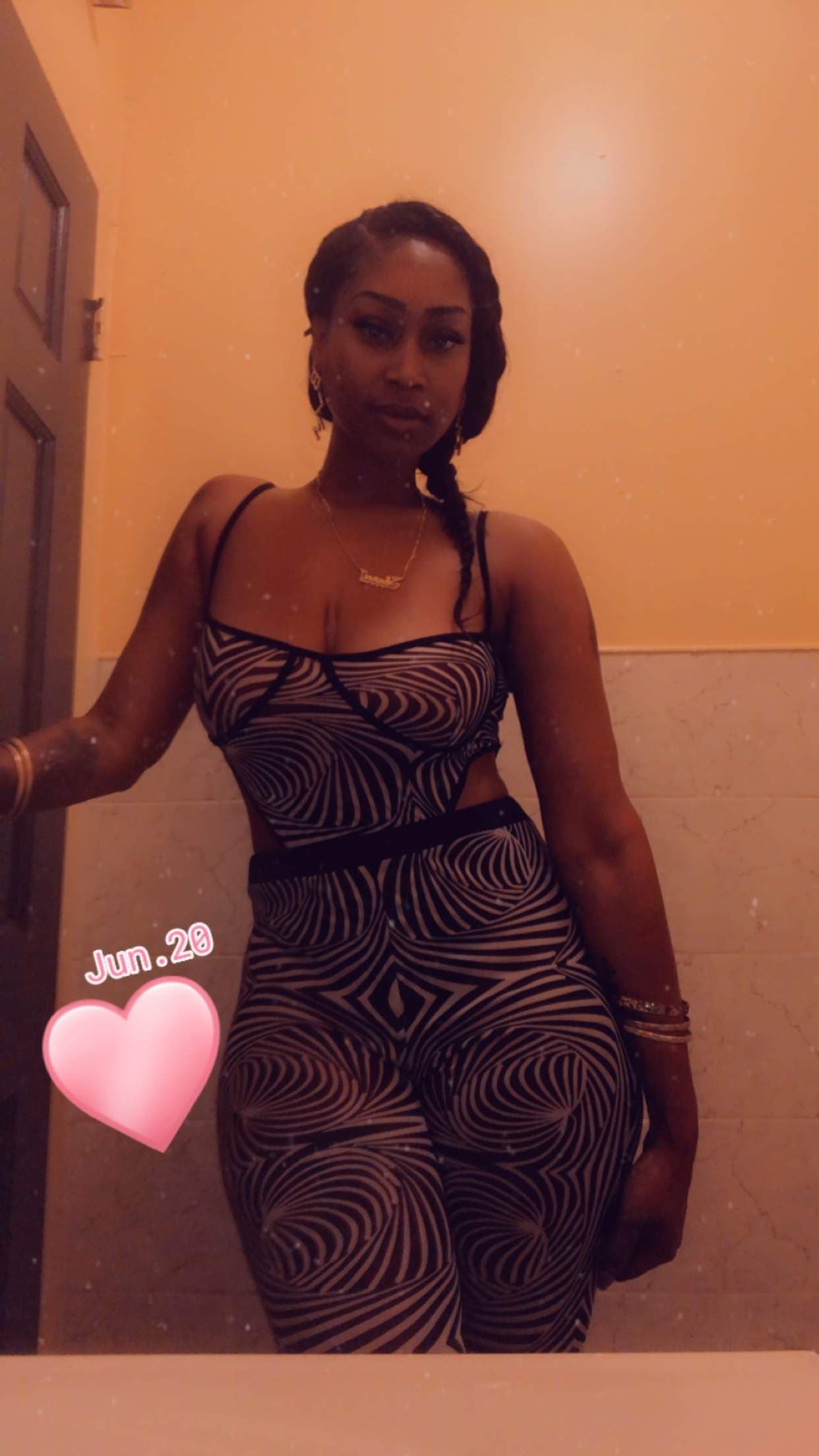 Sexynae22