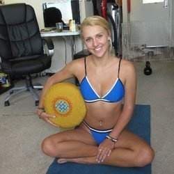 www.Bikini.Yoga