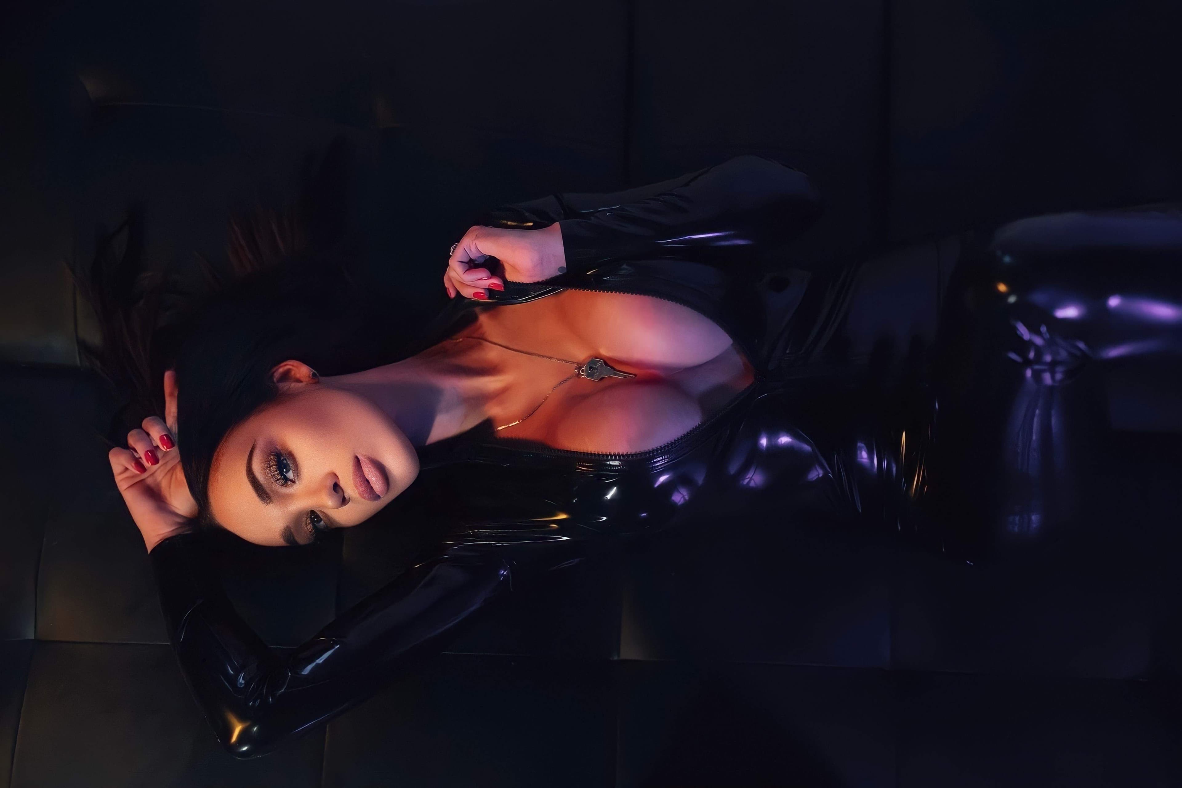 𝐋𝐚𝐭𝐞𝐱 𝐓𝐞𝐦𝐩𝐭𝐫𝐞𝐬𝐬 𝐌𝐢𝐬𝐭𝐫𝐞𝐬𝐬 𝐒𝐜𝐚𝐫𝐥𝐞𝐭𝐭 ⛓️