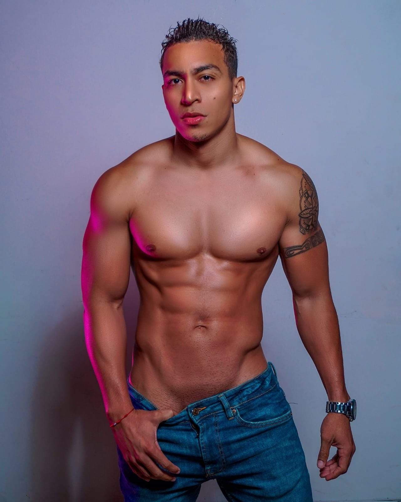 Criss Tom