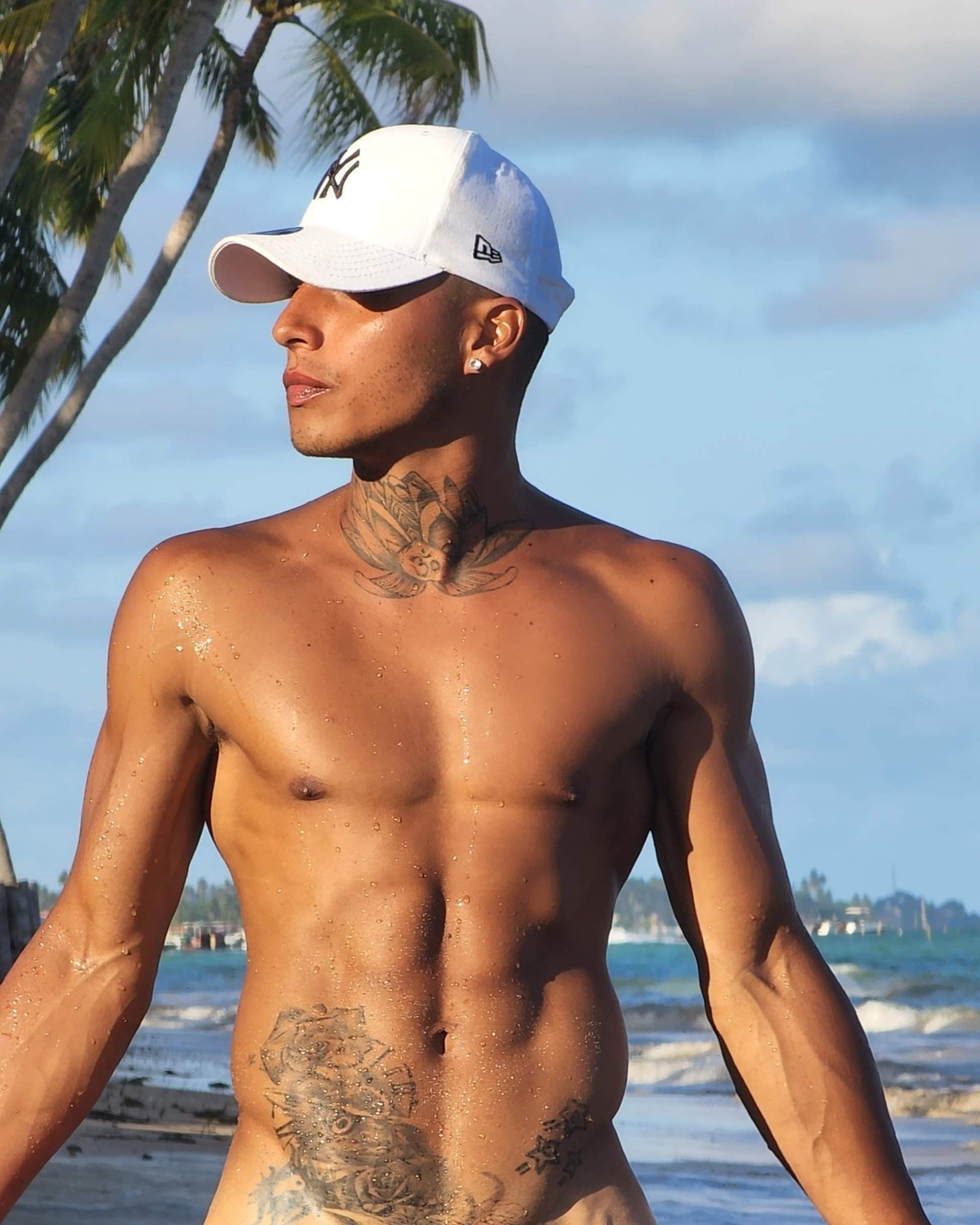 aaron vip oficial