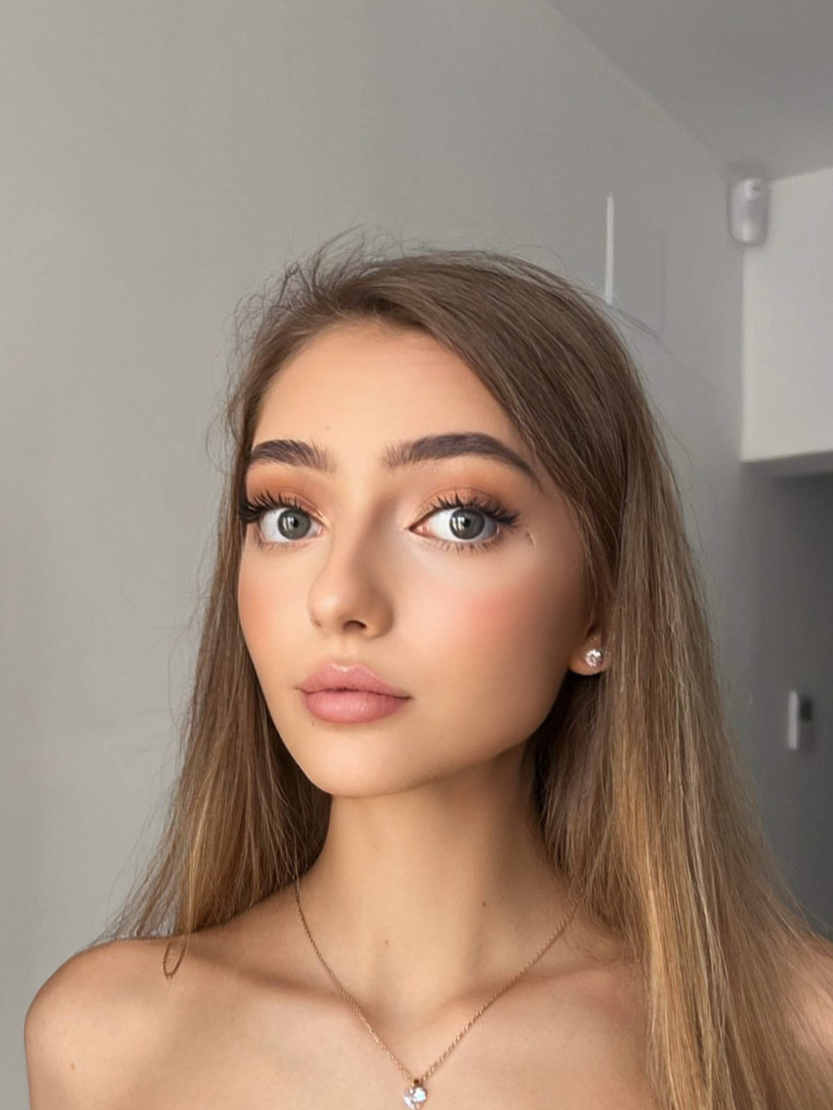Anna 🔥