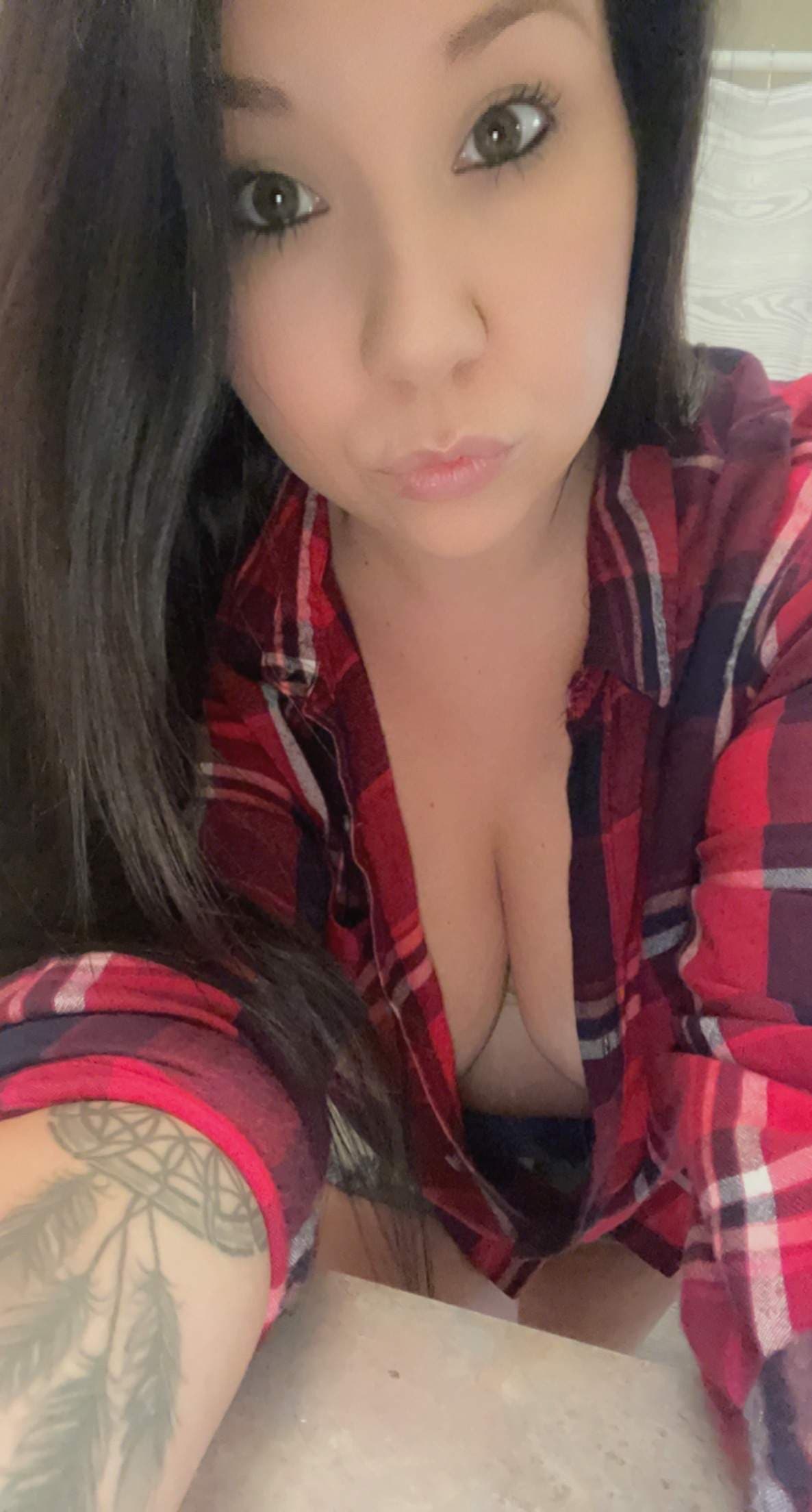 Brunette babe