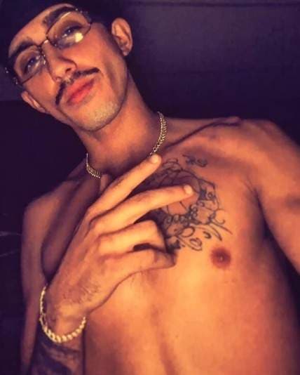 LIGHTSKIN GREEK FREAK😼