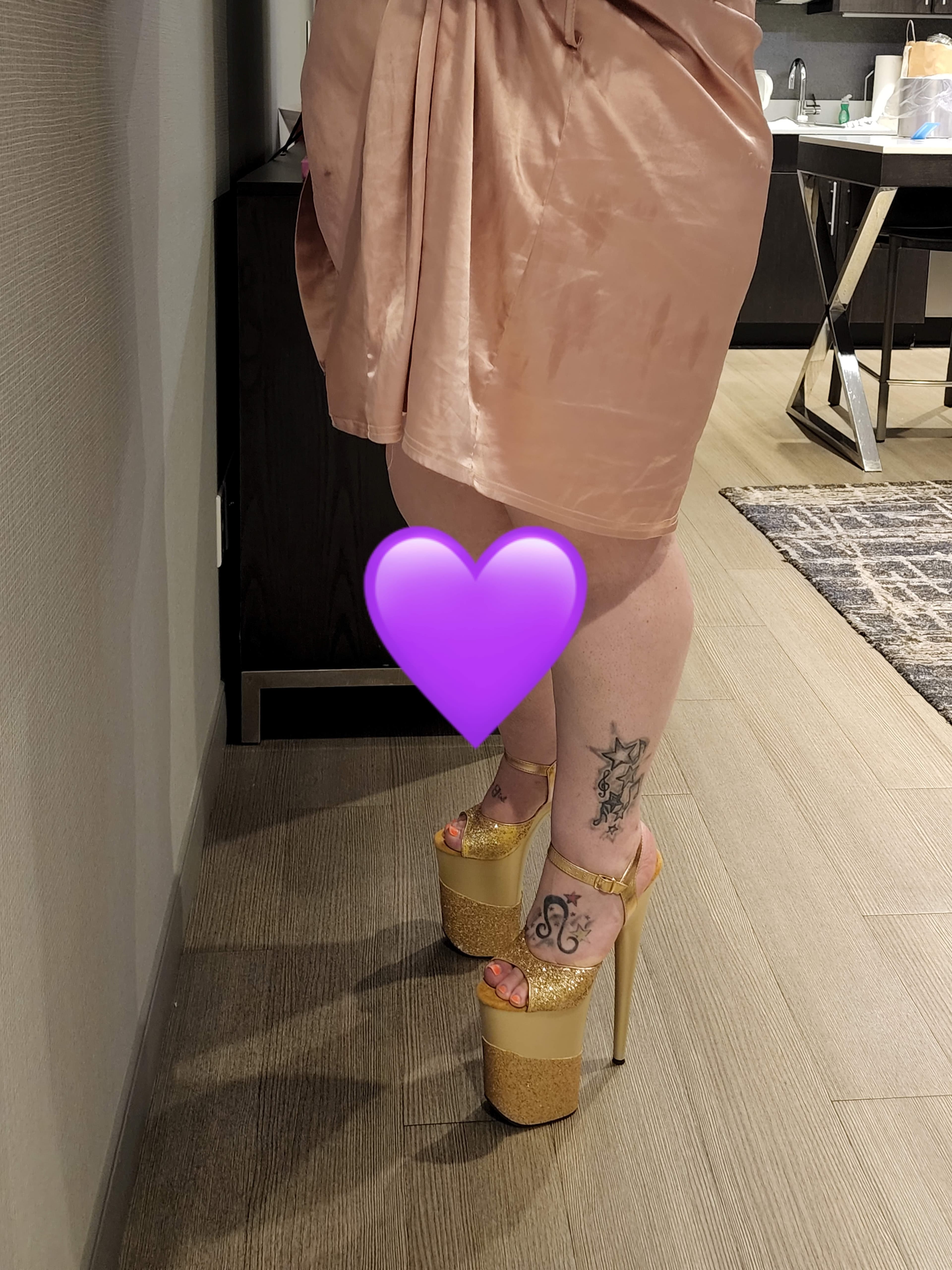Chubby feet in heels 👠