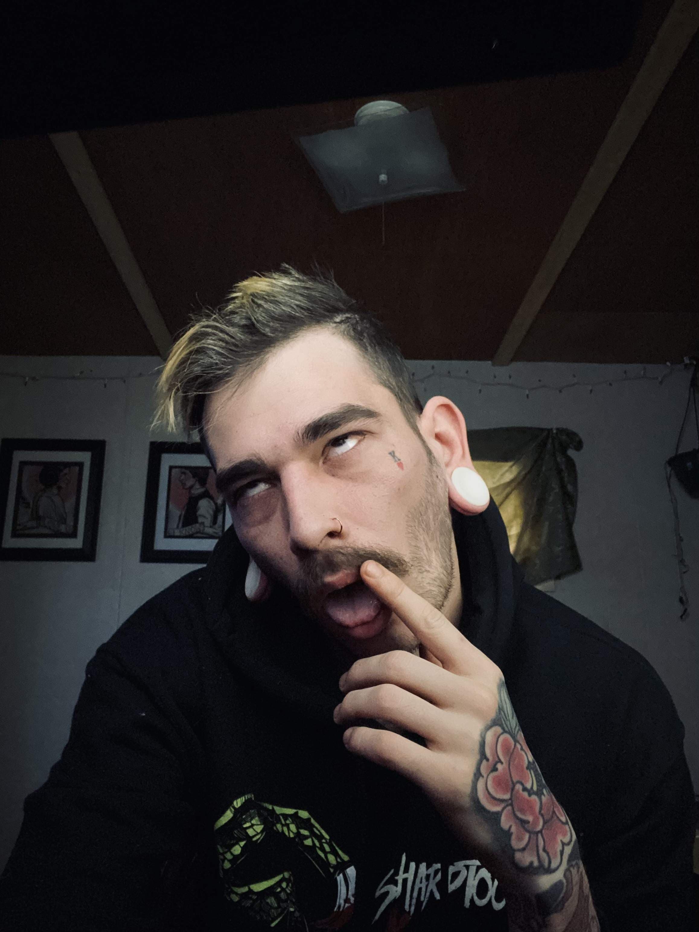 cDy