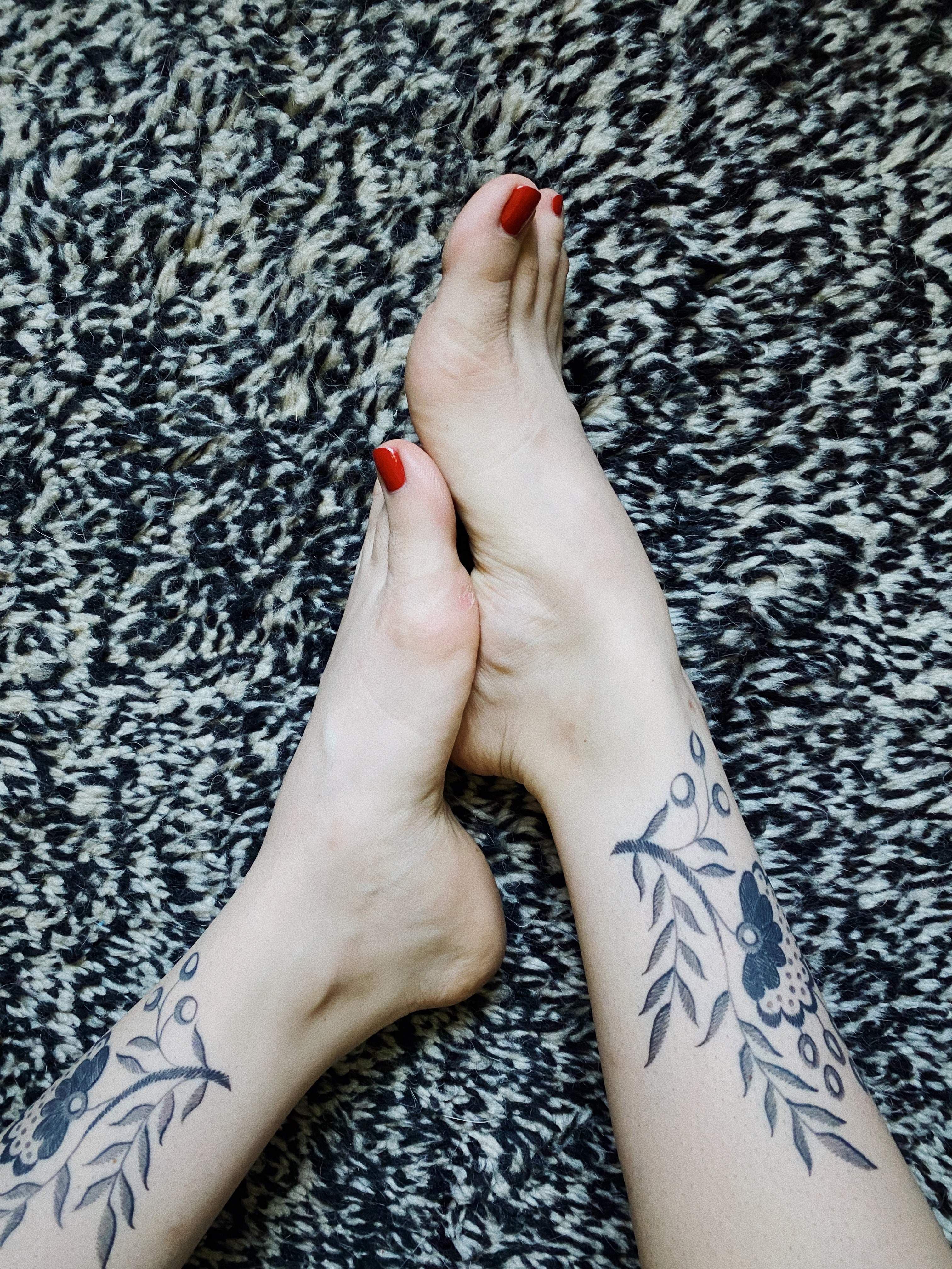 Angel Feet