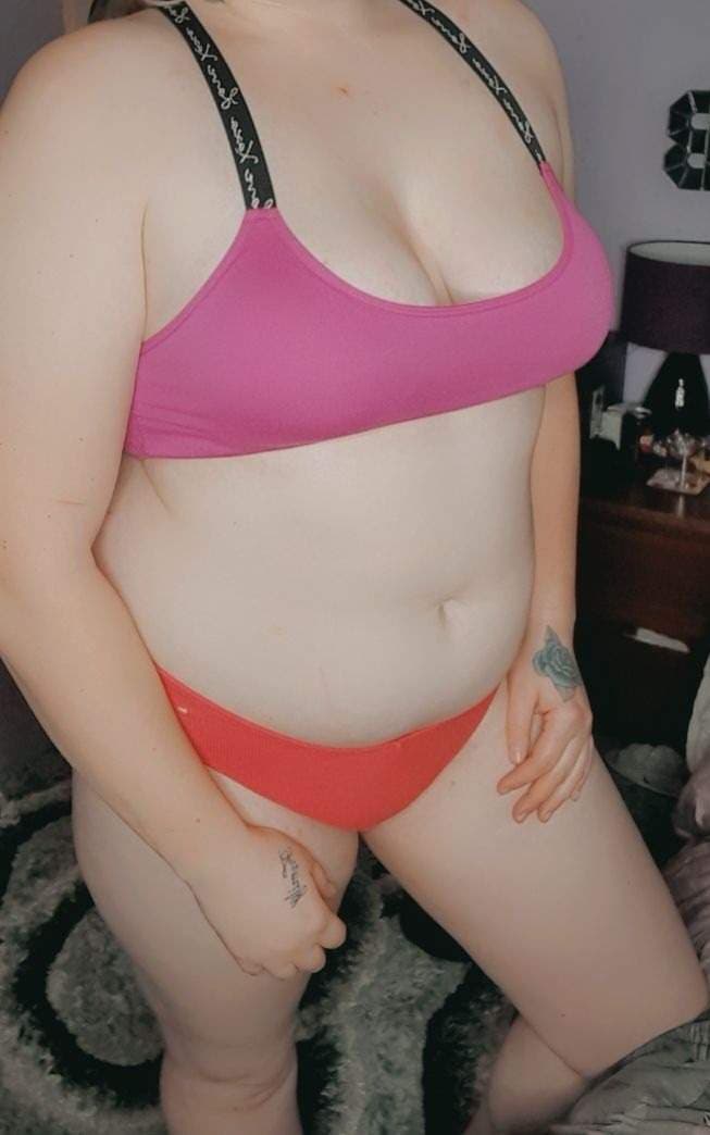 Queen tittie 😙