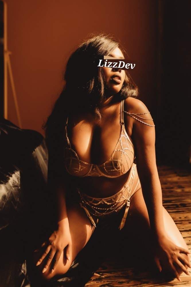 Lizz Devereaux