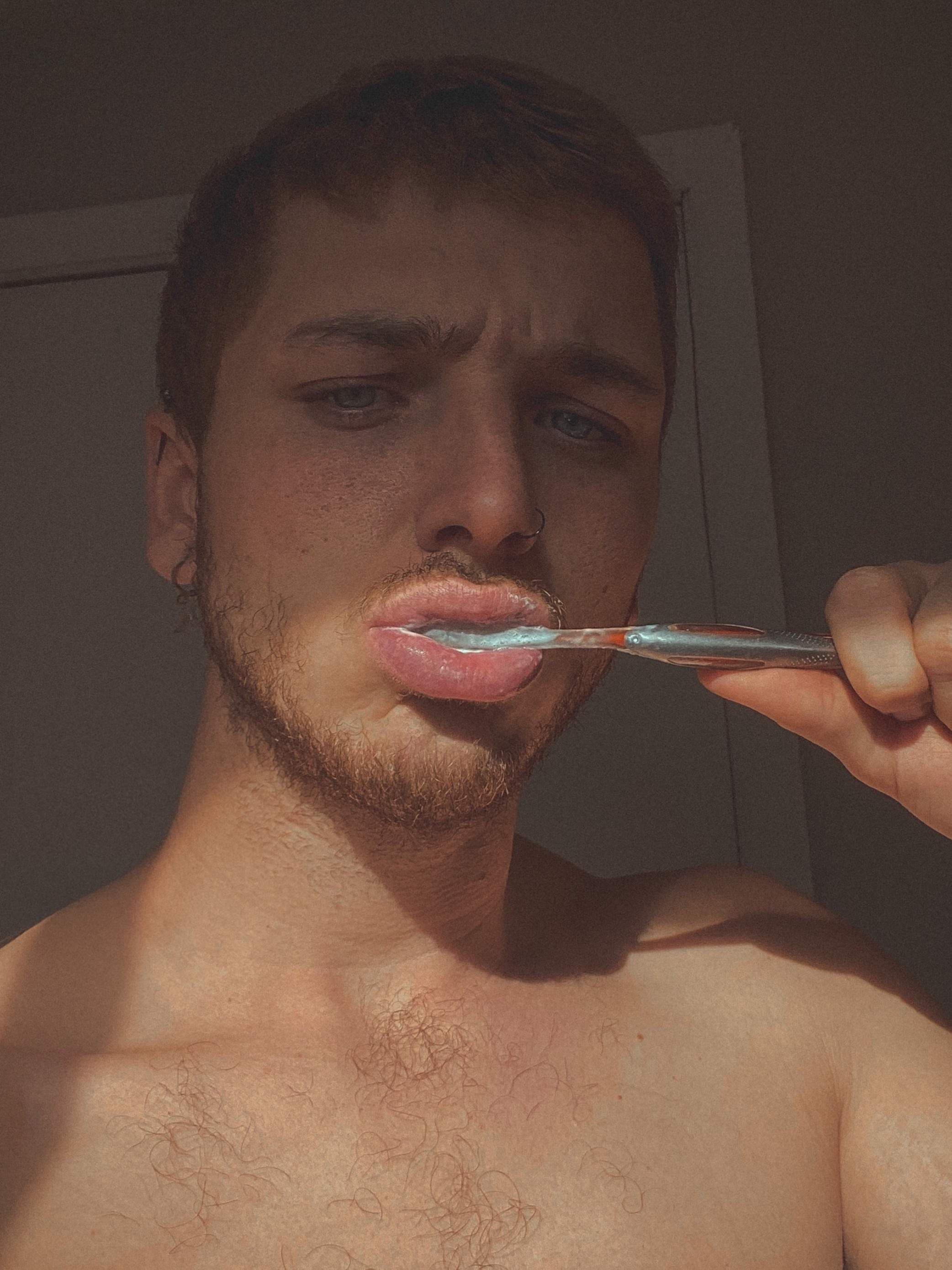 adam🤠
