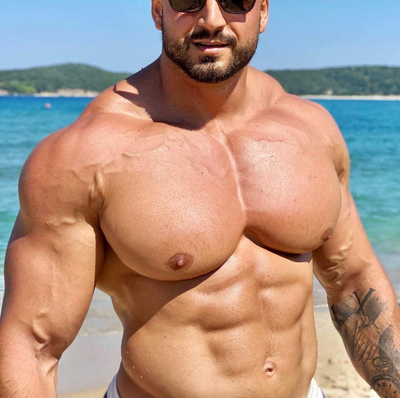 CHEST MEN