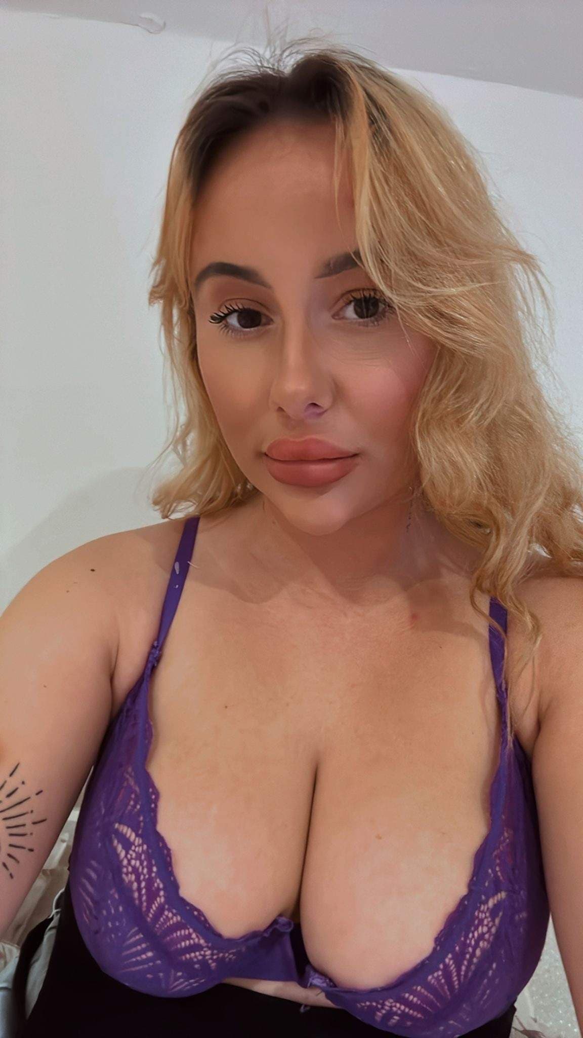 Ivy Rose-  free vid call when subscribe