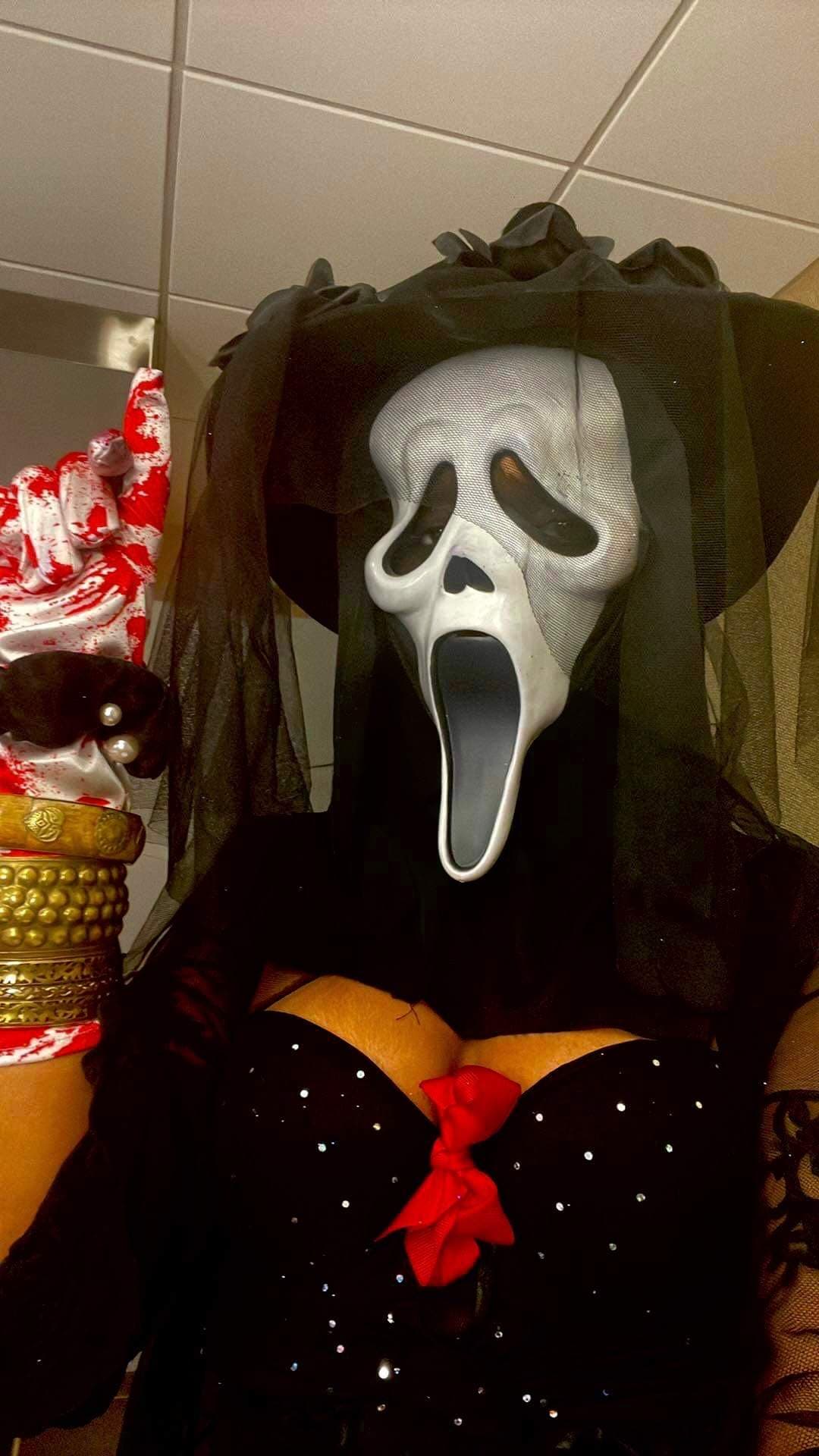 Madame Ghostface FT. NOBODY BUT ME!