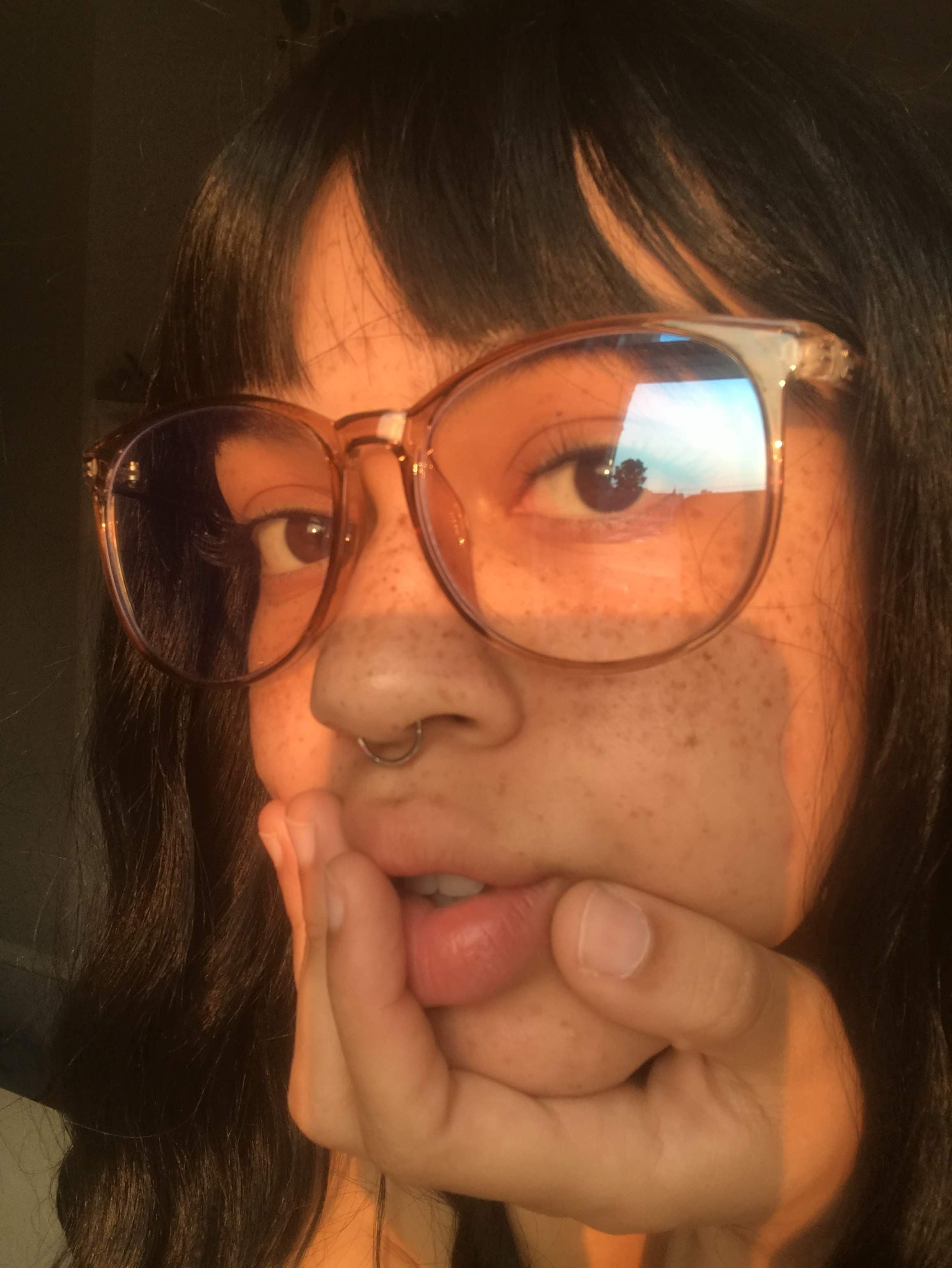 V
