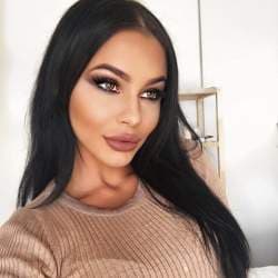 Chrysten Zenoni