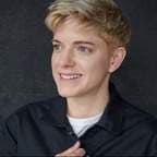 Mae Martin