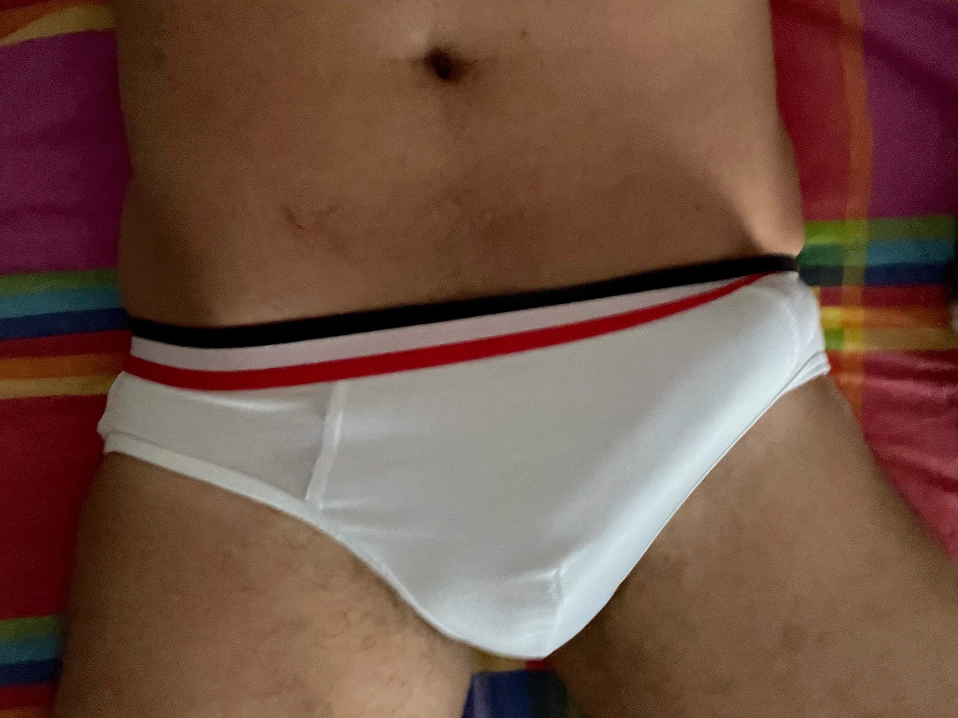 mr_23cm@hotmail.com