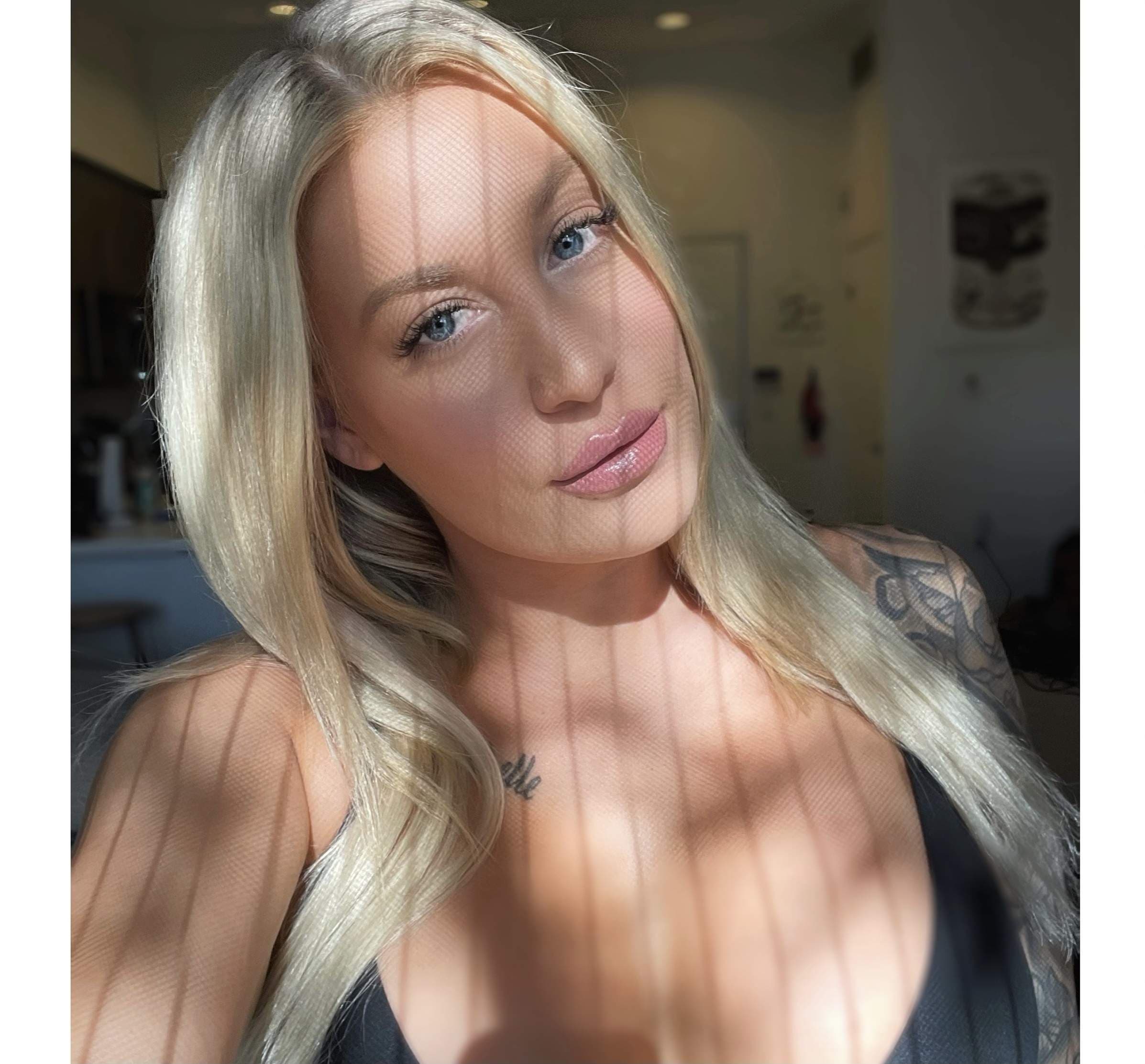 Blahhollibitch