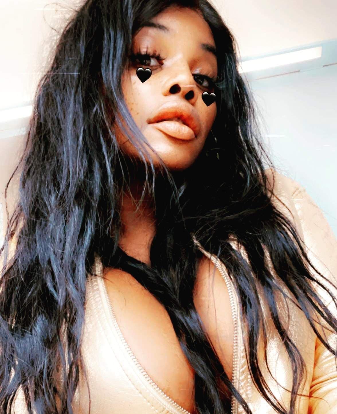 TS Cici Banks 🏦
