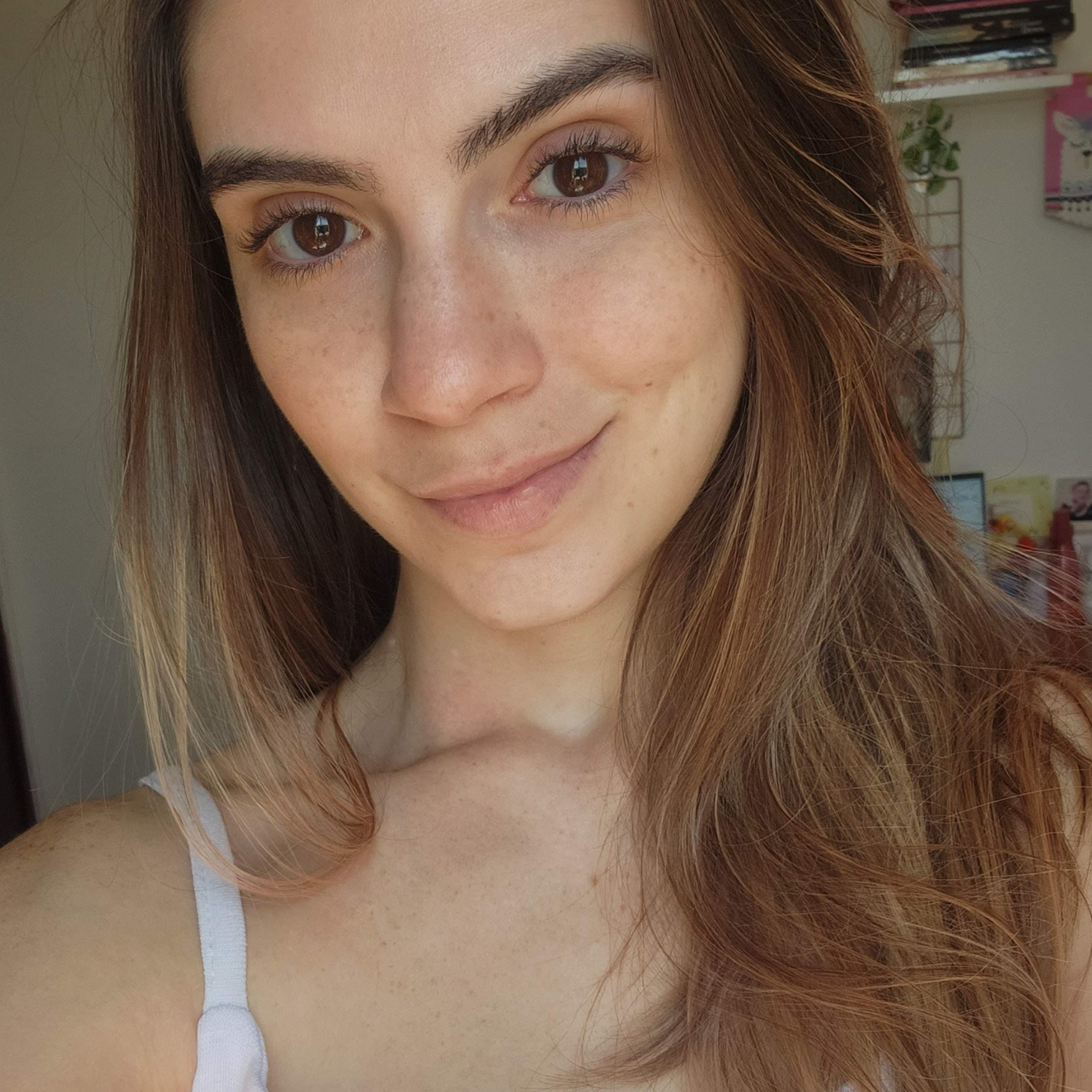 Bee 🐝