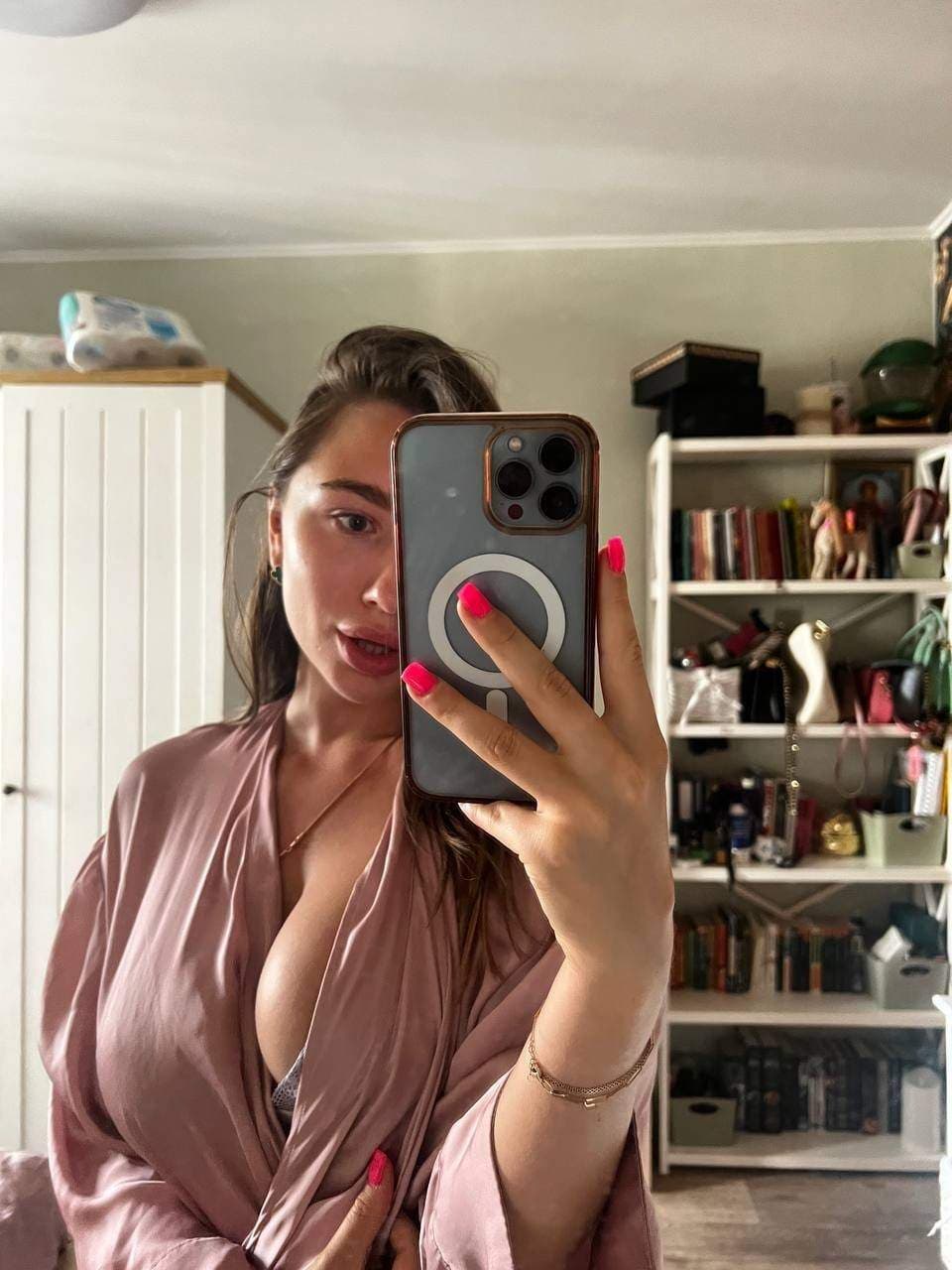 Taya A