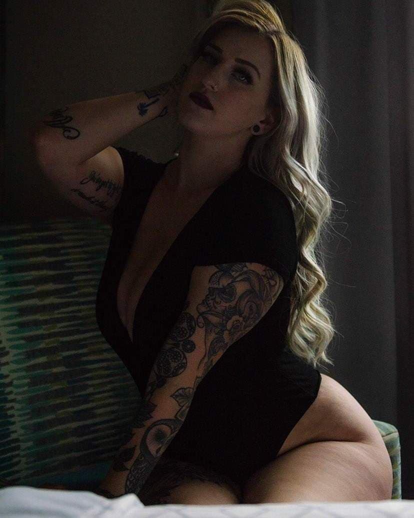 Mistress Lily Noire