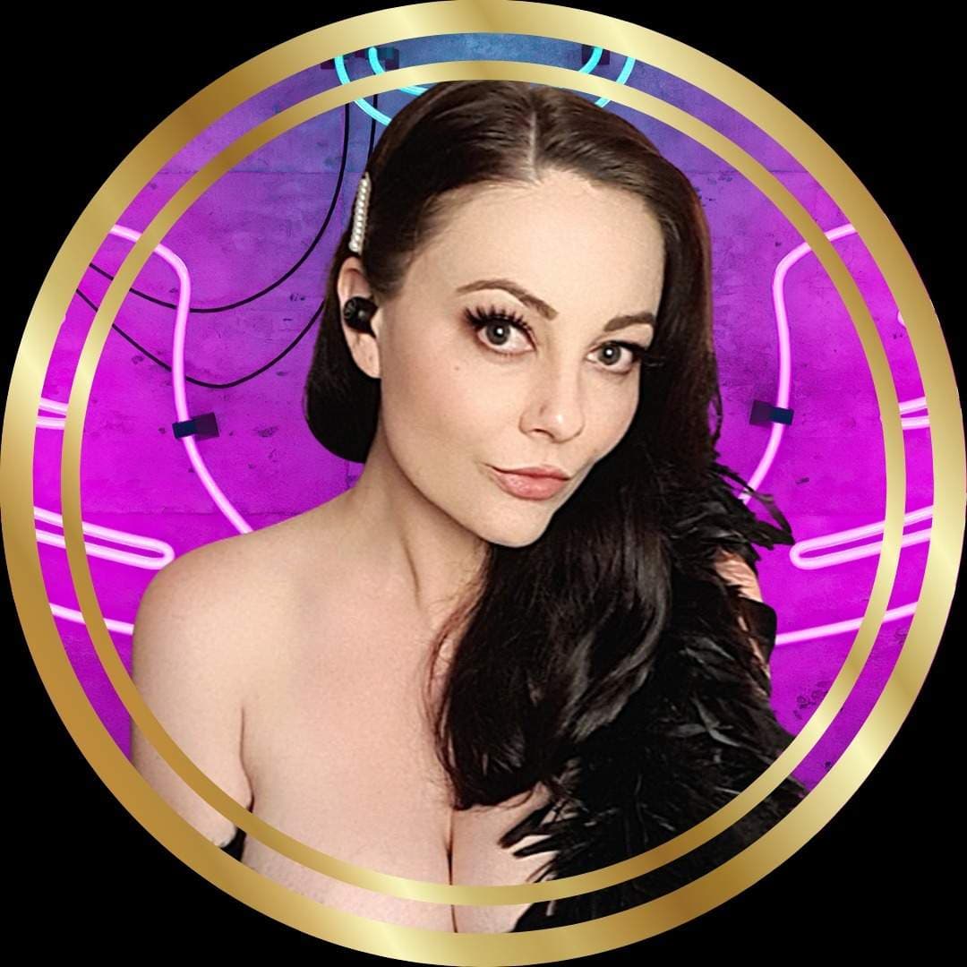Amber Hammer VIP