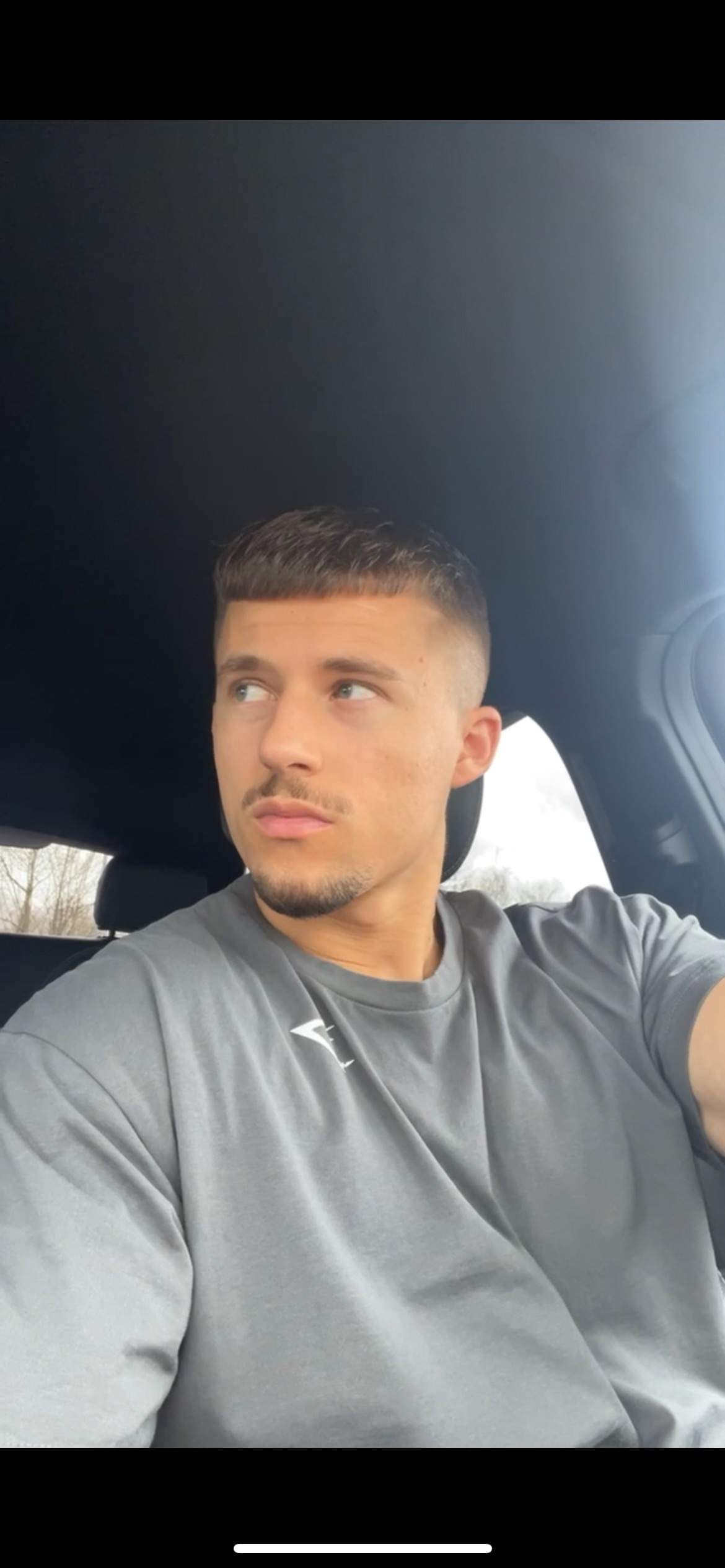 Chris 🍆 Top 0.9%