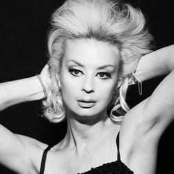 Lauren Harries