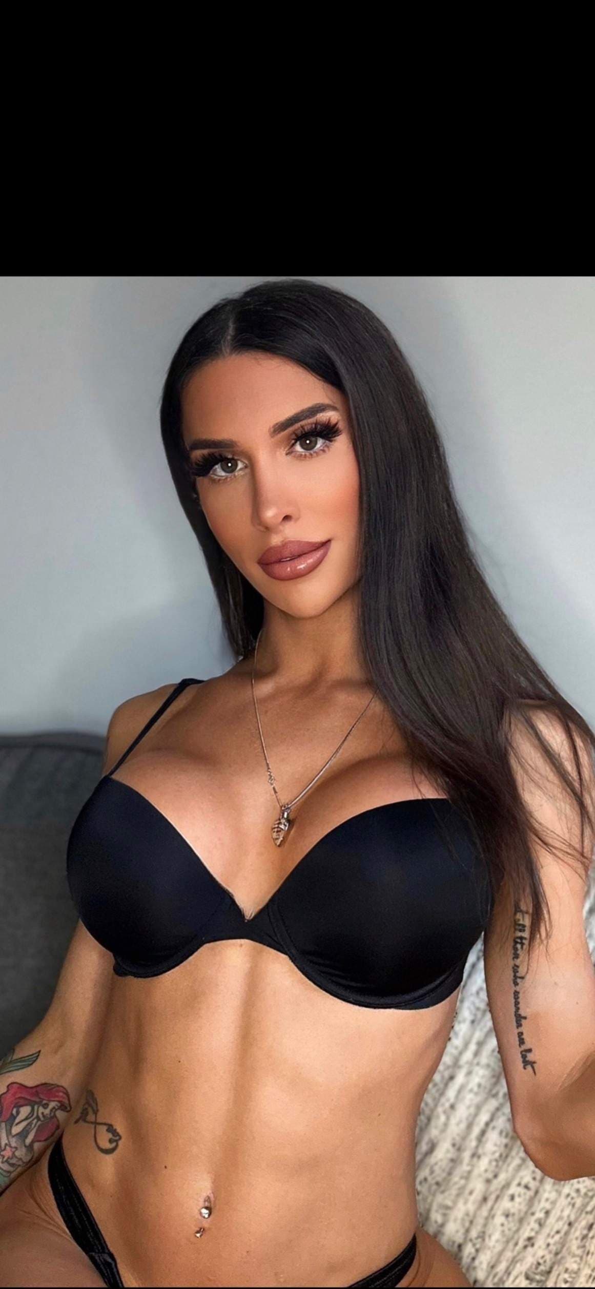 𝐀𝐫𝐢 𝐂𝐡𝐚𝐧𝐞𝐥 🖤🔞