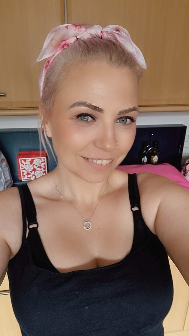 Bite my bum baby x