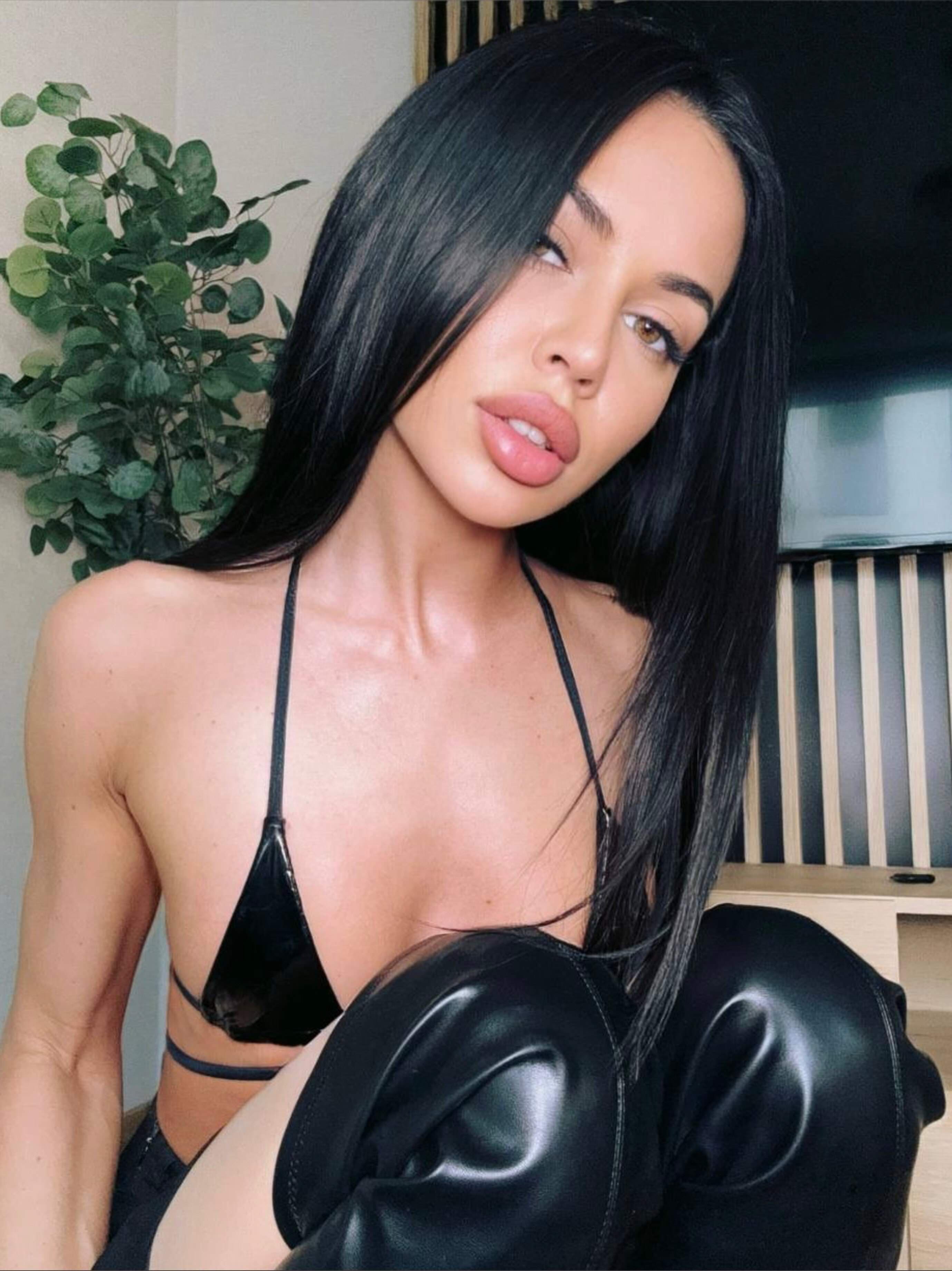 Kitana 💋