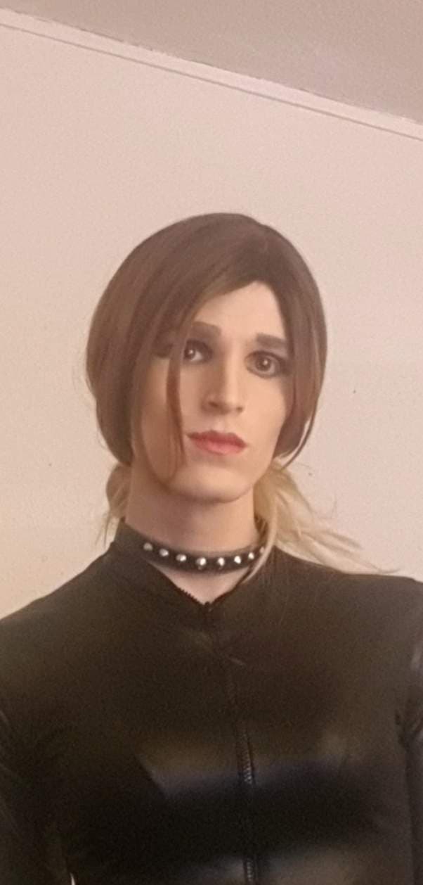 Sissy Britney Chaste