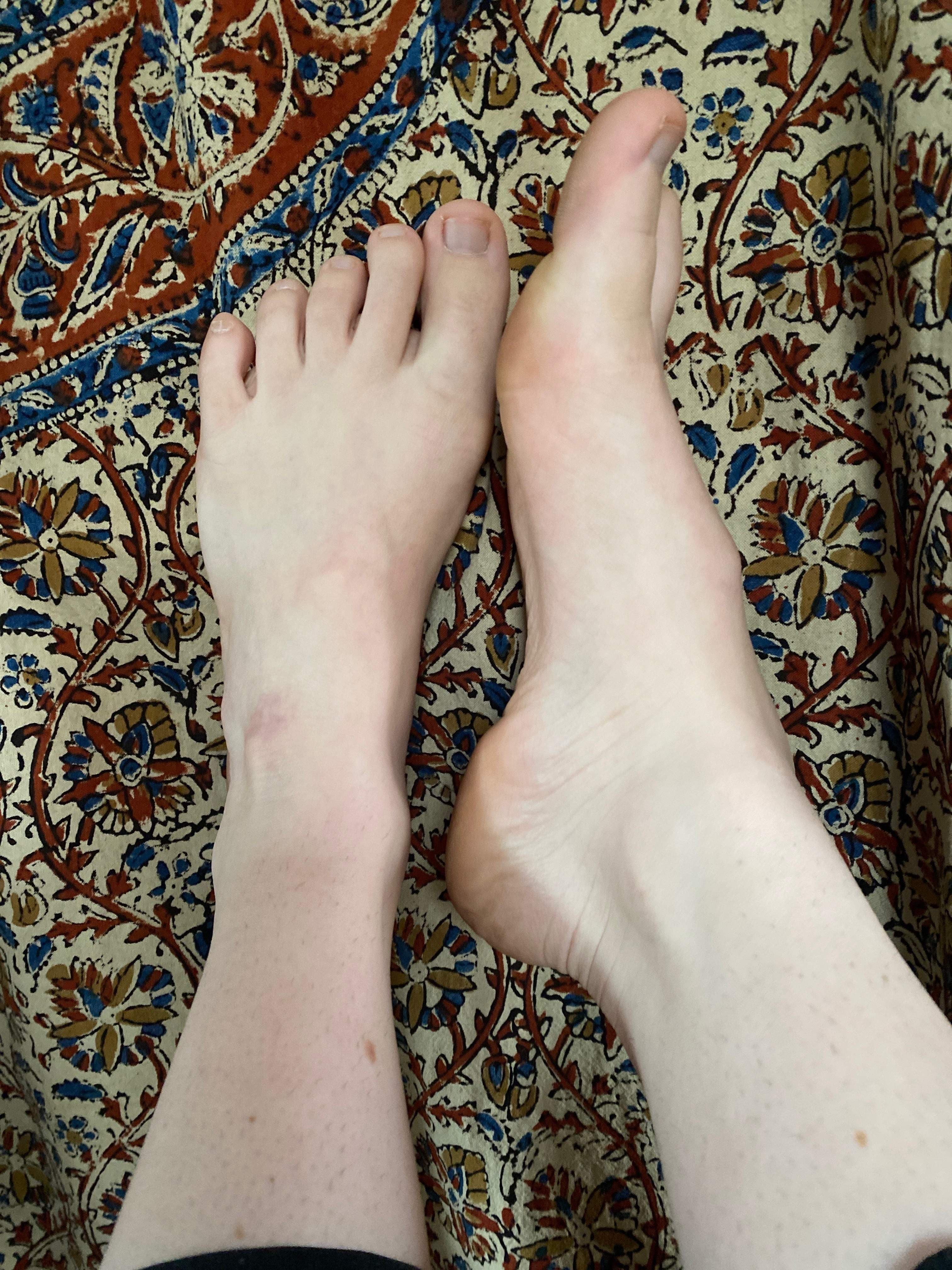 👣EatMyFeet- Bris Tasty Tootsies👣